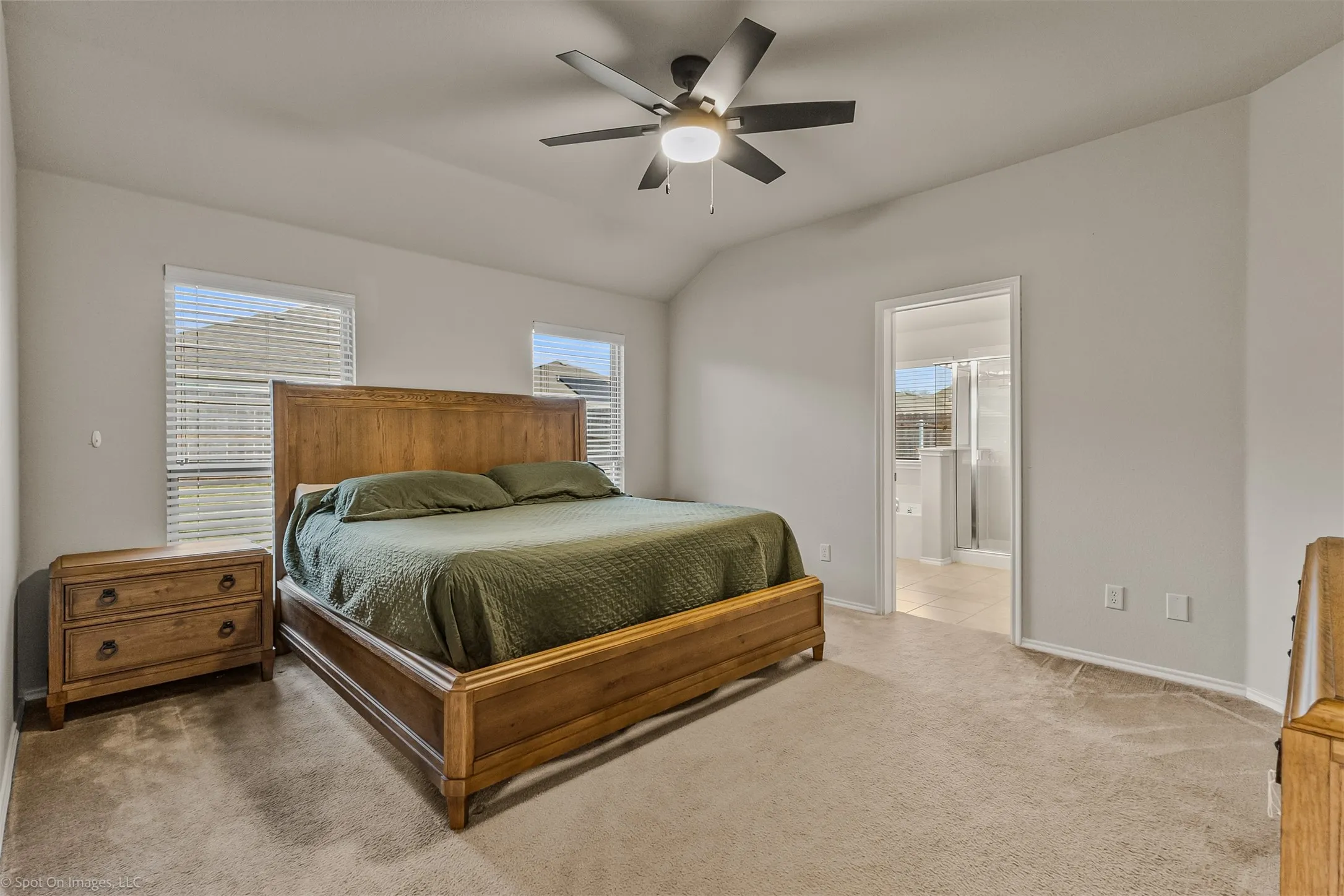 Single Family Residence For Sale in Kaufman County , 2018 Sterling Gate Drive, Heartland, Texas 75126, 3 Bedroom, 2 Bathroom, 2 Garage spaces, 1,605 Sqft, built in 2012, mls#21412851, Real Estate Agent in Heartland, Homes For Sale in Kaufman county, Homes For Sale in Heartland, Realtor in Heartland Texas, Real Estate Brokerage Independent Realty Texas, Luminita Cordes Realtor