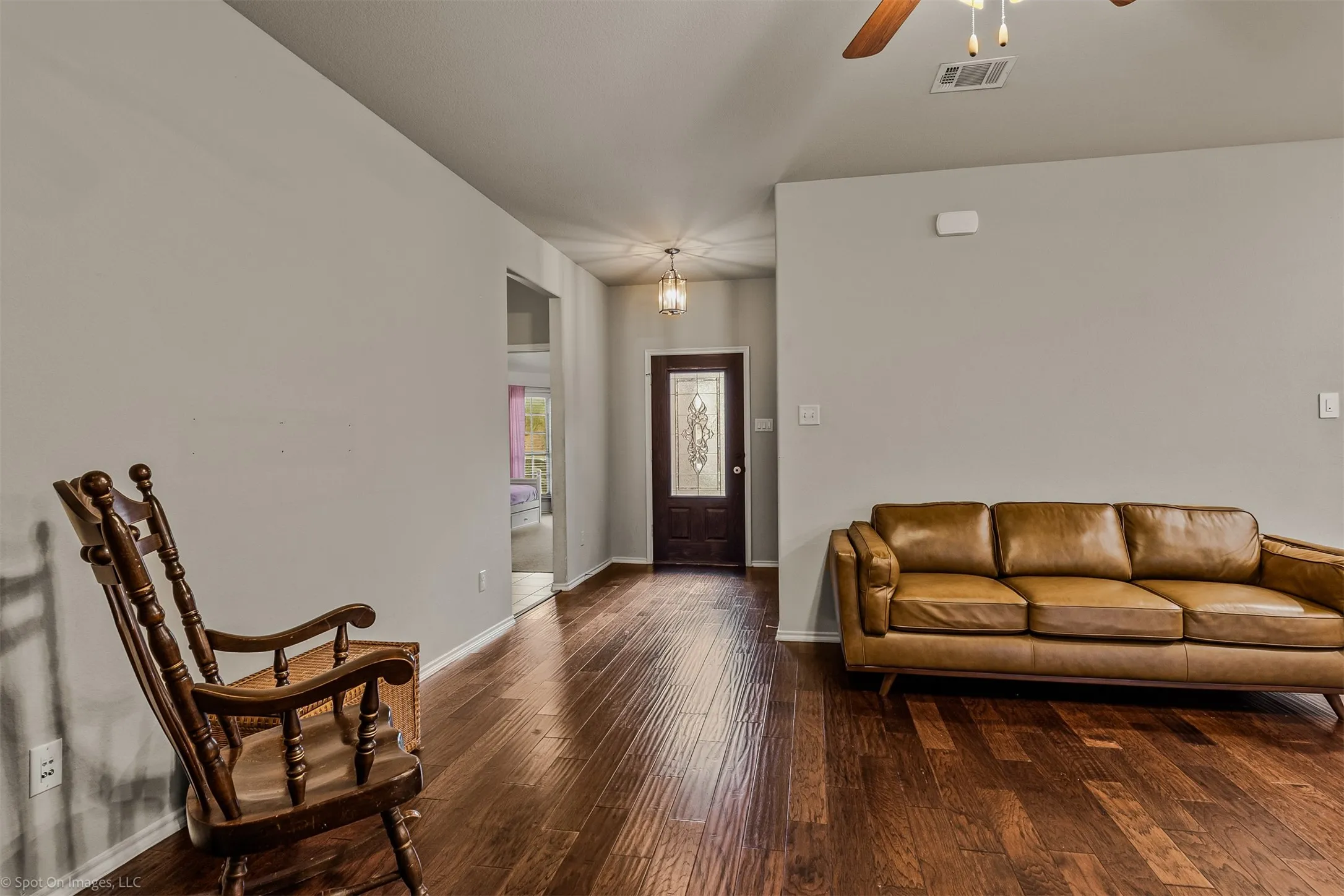 Single Family Residence For Sale in Kaufman County , 2018 Sterling Gate Drive, Heartland, Texas 75126, 3 Bedroom, 2 Bathroom, 2 Garage spaces, 1,605 Sqft, built in 2012, mls#21412851, Real Estate Agent in Heartland, Homes For Sale in Kaufman county, Homes For Sale in Heartland, Realtor in Heartland Texas, Real Estate Brokerage Independent Realty Texas, Luminita Cordes Realtor