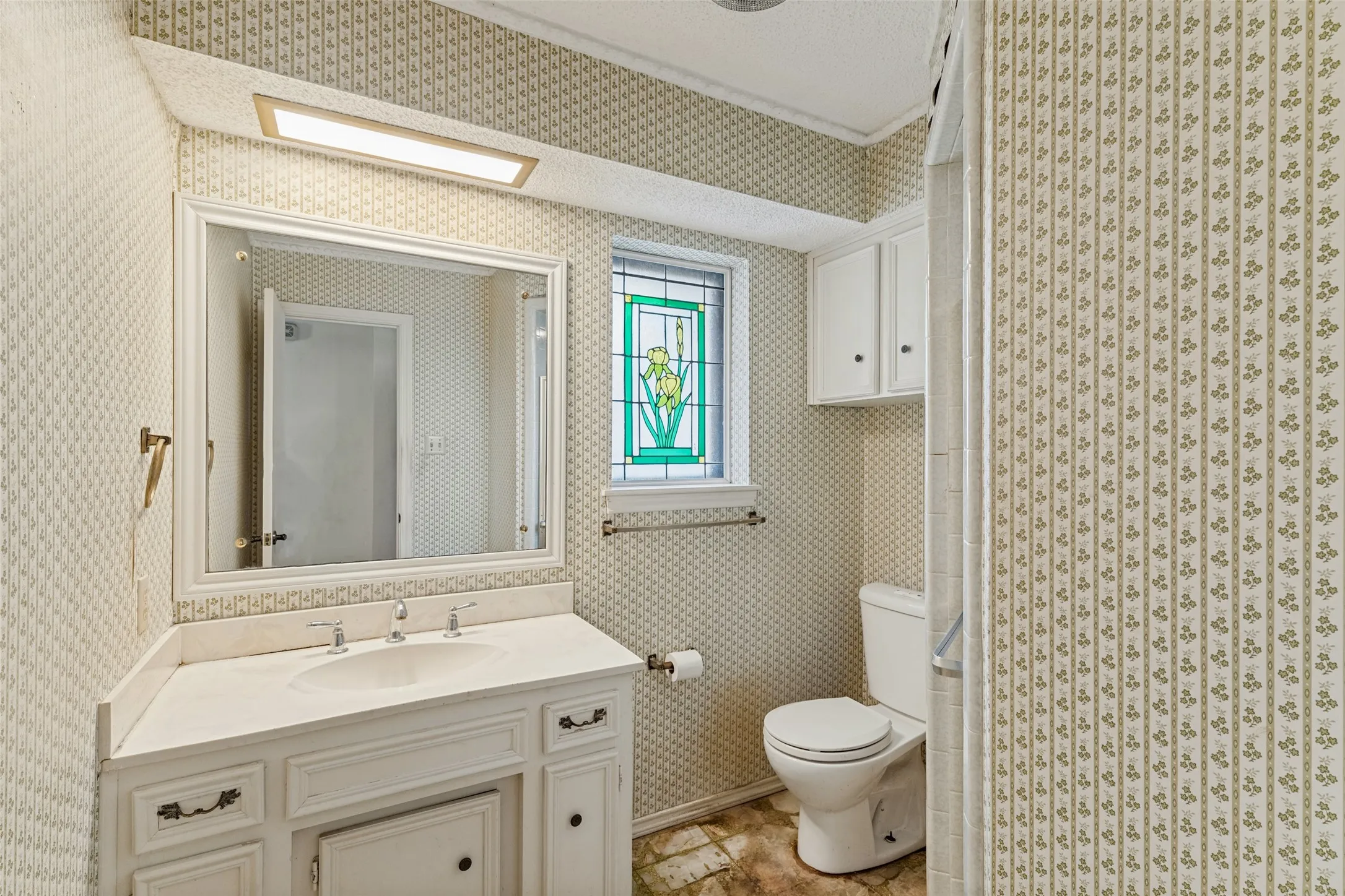 Single Family Residence For Sale in Tarrant County , 3716 Stoney Creek Road, Fort Worth, Texas 76116, 4 Bedroom, 3 Bathroom, 2 Garage spaces, 2,986 Sqft, built in 1975, mls#21398387, Real Estate Agent in Fort Worth, Homes For Sale in Tarrant county, Homes For Sale in Fort Worth, Realtor in Fort Worth Texas, Real Estate Brokerage Independent Realty Texas, Luminita Cordes Realtor
