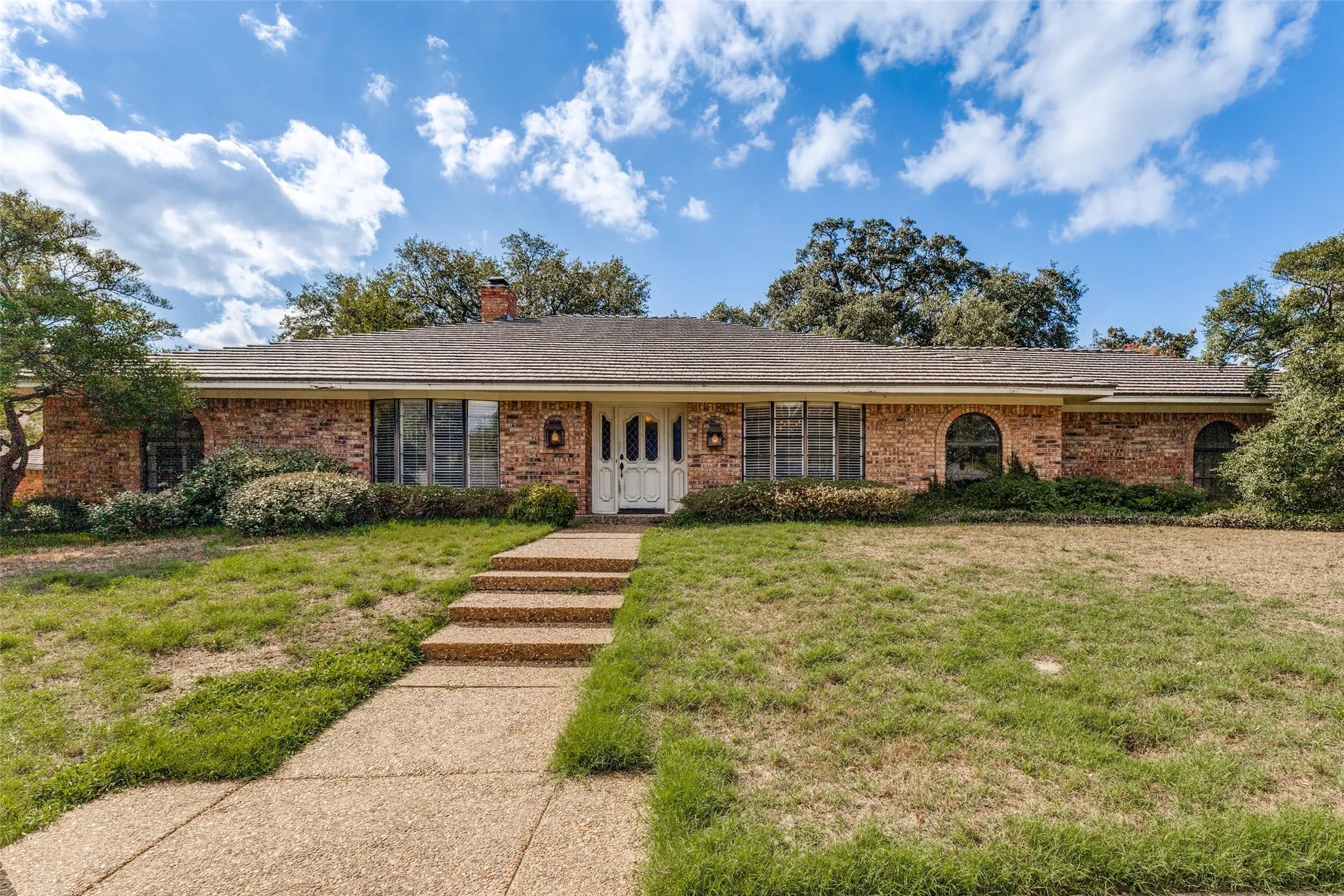 Single Family Residence For Sale