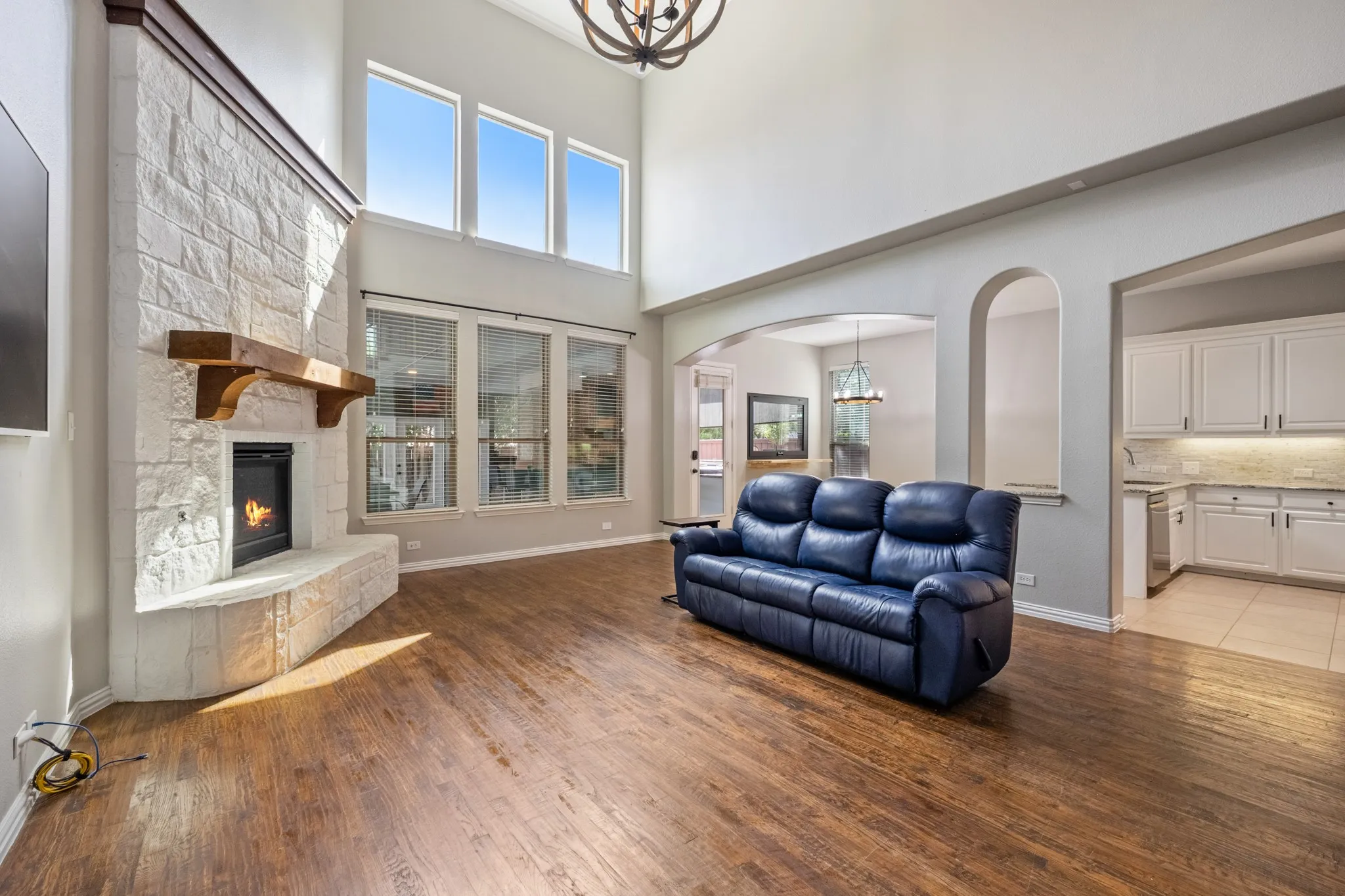Single Family Residence For Sale in Rockwall County , 205 Chatfield Drive, Rockwall, Texas 75087, 4 Bedroom, 4 Bathroom, 2 Garage spaces, 3,454 Sqft, built in 2011, mls#21411639, Real Estate Agent in Rockwall, Homes For Sale in Rockwall county, Homes For Sale in Rockwall, Realtor in Rockwall Texas, Real Estate Brokerage Independent Realty Texas, Luminita Cordes Realtor