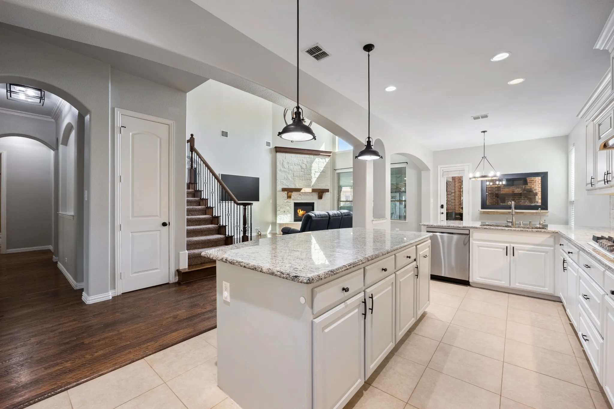 Single Family Residence For Sale in Rockwall County , 205 Chatfield Drive, Rockwall, Texas 75087, 4 Bedroom, 4 Bathroom, 2 Garage spaces, 3,454 Sqft, built in 2011, mls#21411639, Real Estate Agent in Rockwall, Homes For Sale in Rockwall county, Homes For Sale in Rockwall, Realtor in Rockwall Texas, Real Estate Brokerage Independent Realty Texas, Luminita Cordes Realtor
