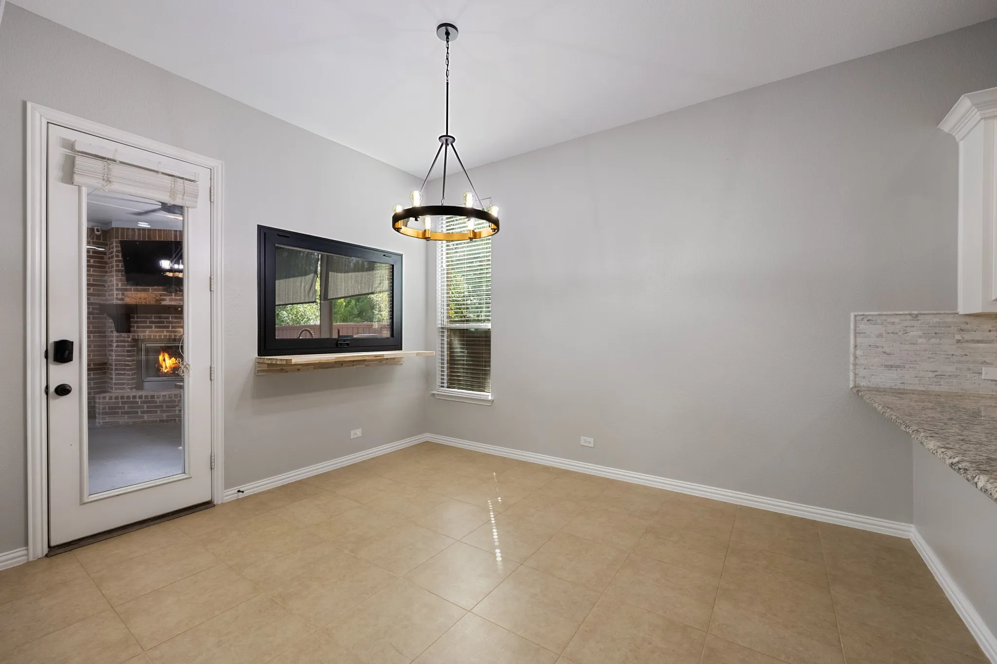 Single Family Residence For Sale in Rockwall County , 205 Chatfield Drive, Rockwall, Texas 75087, 4 Bedroom, 4 Bathroom, 2 Garage spaces, 3,454 Sqft, built in 2011, mls#21411639, Real Estate Agent in Rockwall, Homes For Sale in Rockwall county, Homes For Sale in Rockwall, Realtor in Rockwall Texas, Real Estate Brokerage Independent Realty Texas, Luminita Cordes Realtor