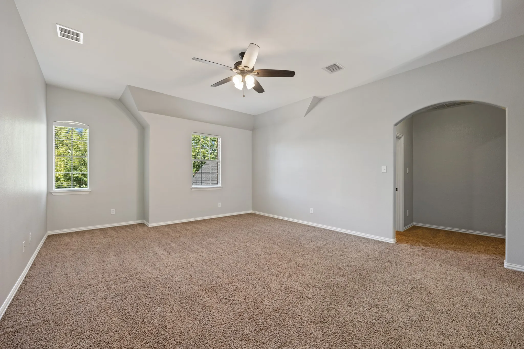 Single Family Residence For Sale in Rockwall County , 205 Chatfield Drive, Rockwall, Texas 75087, 4 Bedroom, 4 Bathroom, 2 Garage spaces, 3,454 Sqft, built in 2011, mls#21411639, Real Estate Agent in Rockwall, Homes For Sale in Rockwall county, Homes For Sale in Rockwall, Realtor in Rockwall Texas, Real Estate Brokerage Independent Realty Texas, Luminita Cordes Realtor