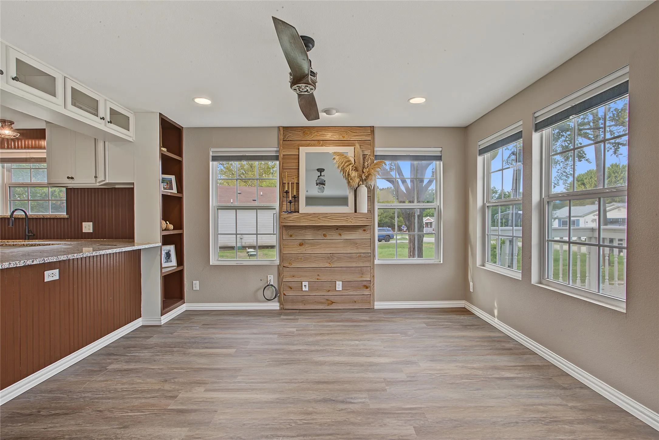 Single Family Residence For Sale in Tarrant County , 328 Spring Valley Circle, Azle, Texas 76020, 2 Bedroom, 2 Bathroom, Garage spaces, 925 Sqft, built in 2018, mls#21412388, Real Estate Agent in Azle, Homes For Sale in Tarrant county, Homes For Sale in Azle, Realtor in Azle Texas, Real Estate Brokerage Independent Realty Texas, Luminita Cordes Realtor