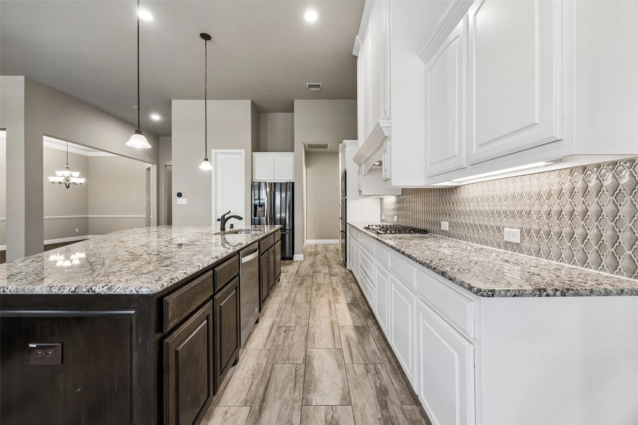 Single Family Residence For Sale in Rockwall County , 605 Calm Crest Drive, Rockwall, Texas 75087, 4 Bedroom, 5 Bathroom, 4 Garage spaces, 3,613 Sqft, built in 2019, mls#21411591, Real Estate Agent in Rockwall, Homes For Sale in Rockwall county, Homes For Sale in Rockwall, Realtor in Rockwall Texas, Real Estate Brokerage Independent Realty Texas, Luminita Cordes Realtor
