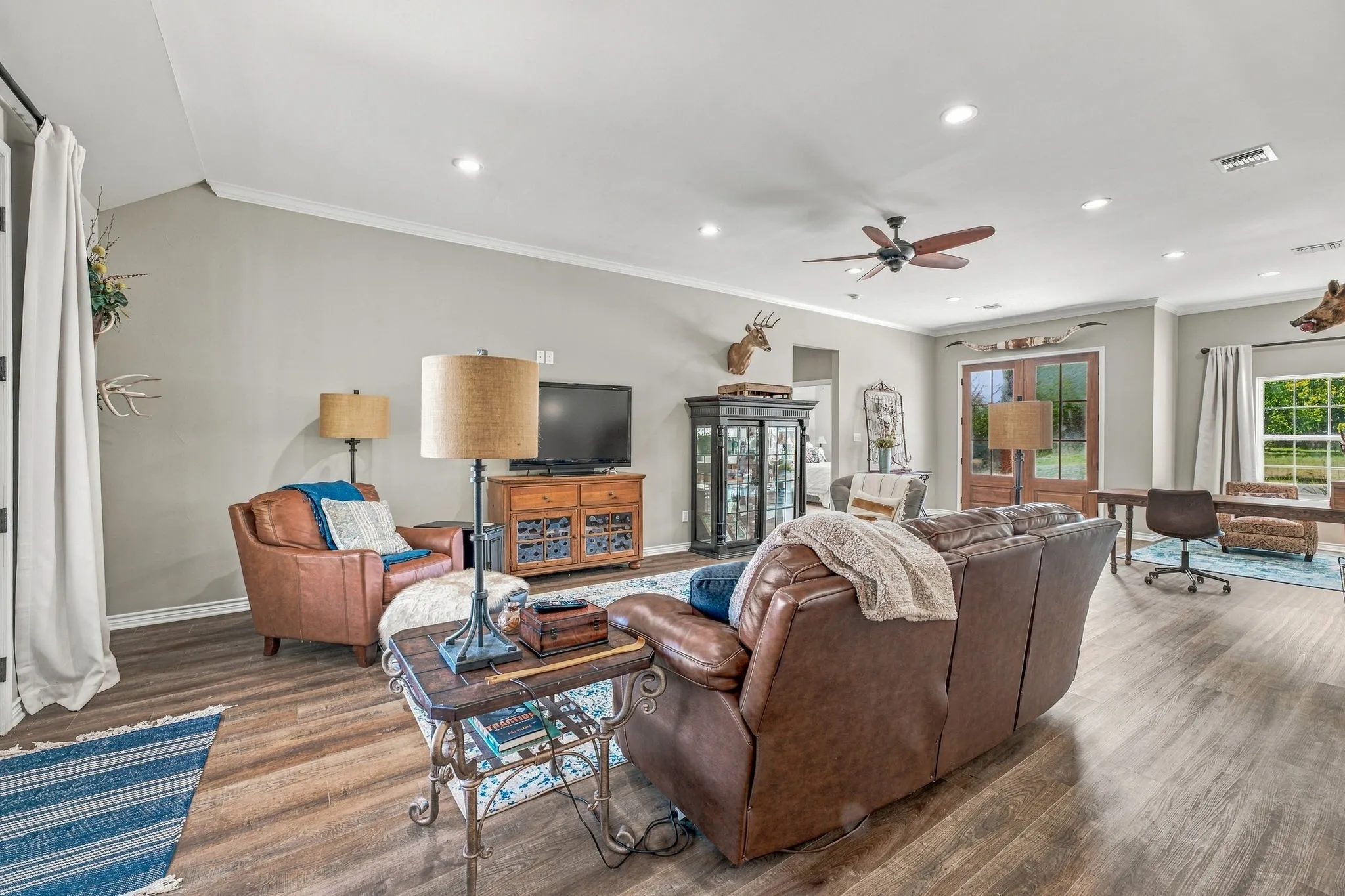 Single Family Residence For Sale in Erath County , 1961 N Dale Avenue, Stephenville, Texas 76401, 3 Bedroom, 3 Bathroom, 3 Garage spaces, 2,215 Sqft, built in 2022, mls#21410503, Real Estate Agent in Stephenville, Homes For Sale in Erath county, Homes For Sale in Stephenville, Realtor in Stephenville Texas, Real Estate Brokerage Independent Realty Texas, Luminita Cordes Realtor