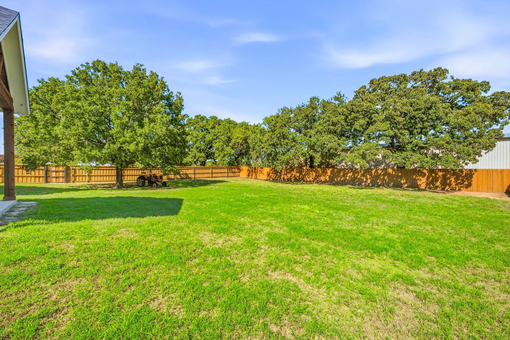 Single Family Residence For Sale in Erath County , 1961 N Dale Avenue, Stephenville, Texas 76401, 3 Bedroom, 3 Bathroom, 3 Garage spaces, 2,215 Sqft, built in 2022, mls#21410503, Real Estate Agent in Stephenville, Homes For Sale in Erath county, Homes For Sale in Stephenville, Realtor in Stephenville Texas, Real Estate Brokerage Independent Realty Texas, Luminita Cordes Realtor