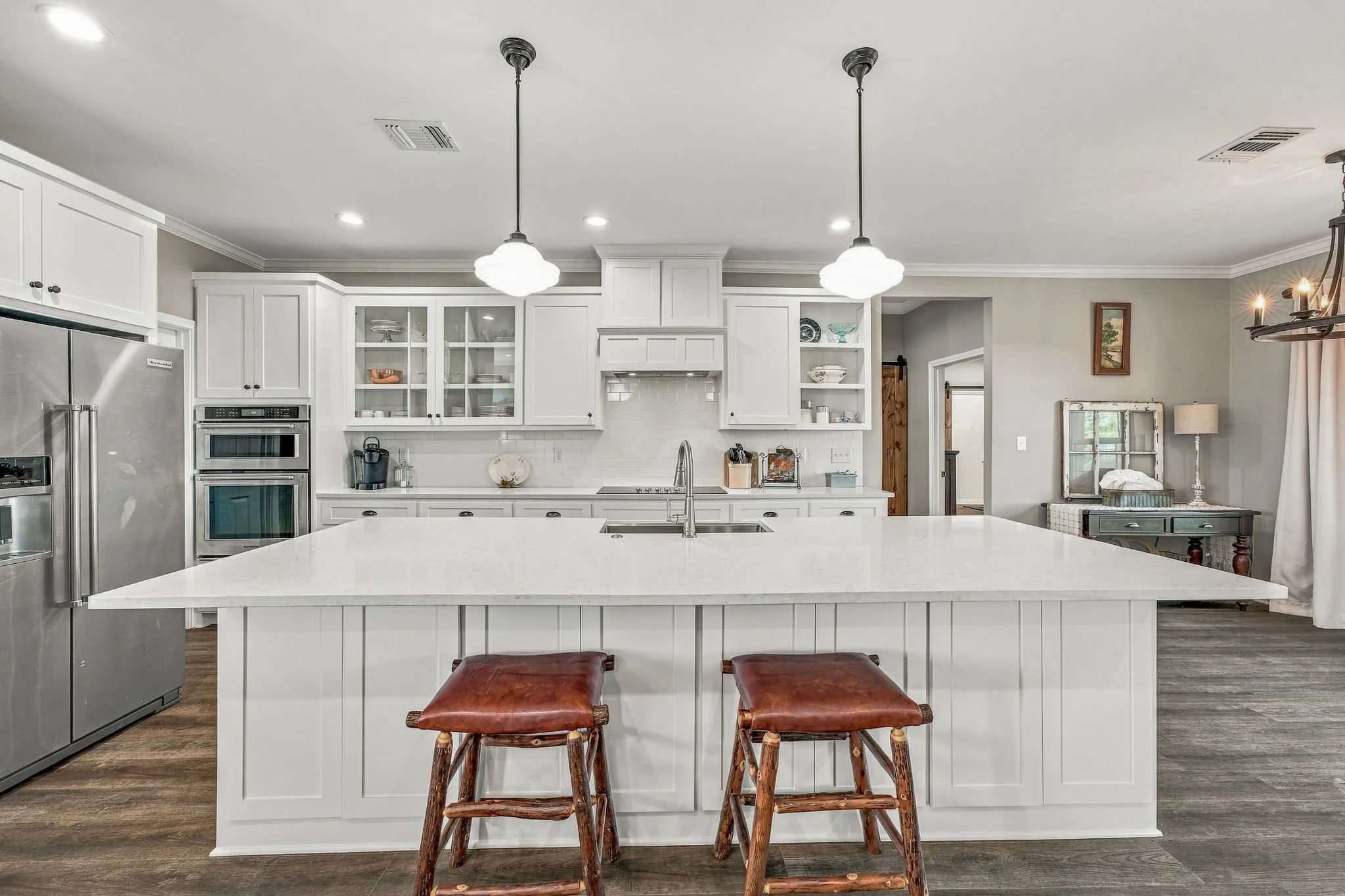 Single Family Residence For Sale in Erath County , 1961 N Dale Avenue, Stephenville, Texas 76401, 3 Bedroom, 3 Bathroom, 3 Garage spaces, 2,215 Sqft, built in 2022, mls#21410503, Real Estate Agent in Stephenville, Homes For Sale in Erath county, Homes For Sale in Stephenville, Realtor in Stephenville Texas, Real Estate Brokerage Independent Realty Texas, Luminita Cordes Realtor
