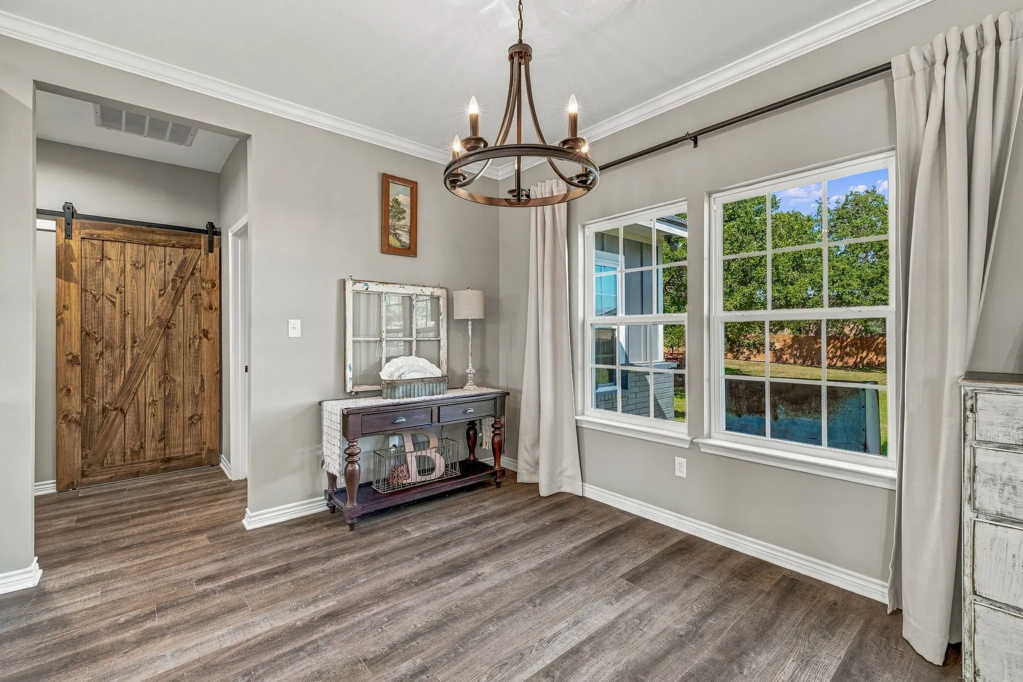 Single Family Residence For Sale in Erath County , 1961 N Dale Avenue, Stephenville, Texas 76401, 3 Bedroom, 3 Bathroom, 3 Garage spaces, 2,215 Sqft, built in 2022, mls#21410503, Real Estate Agent in Stephenville, Homes For Sale in Erath county, Homes For Sale in Stephenville, Realtor in Stephenville Texas, Real Estate Brokerage Independent Realty Texas, Luminita Cordes Realtor