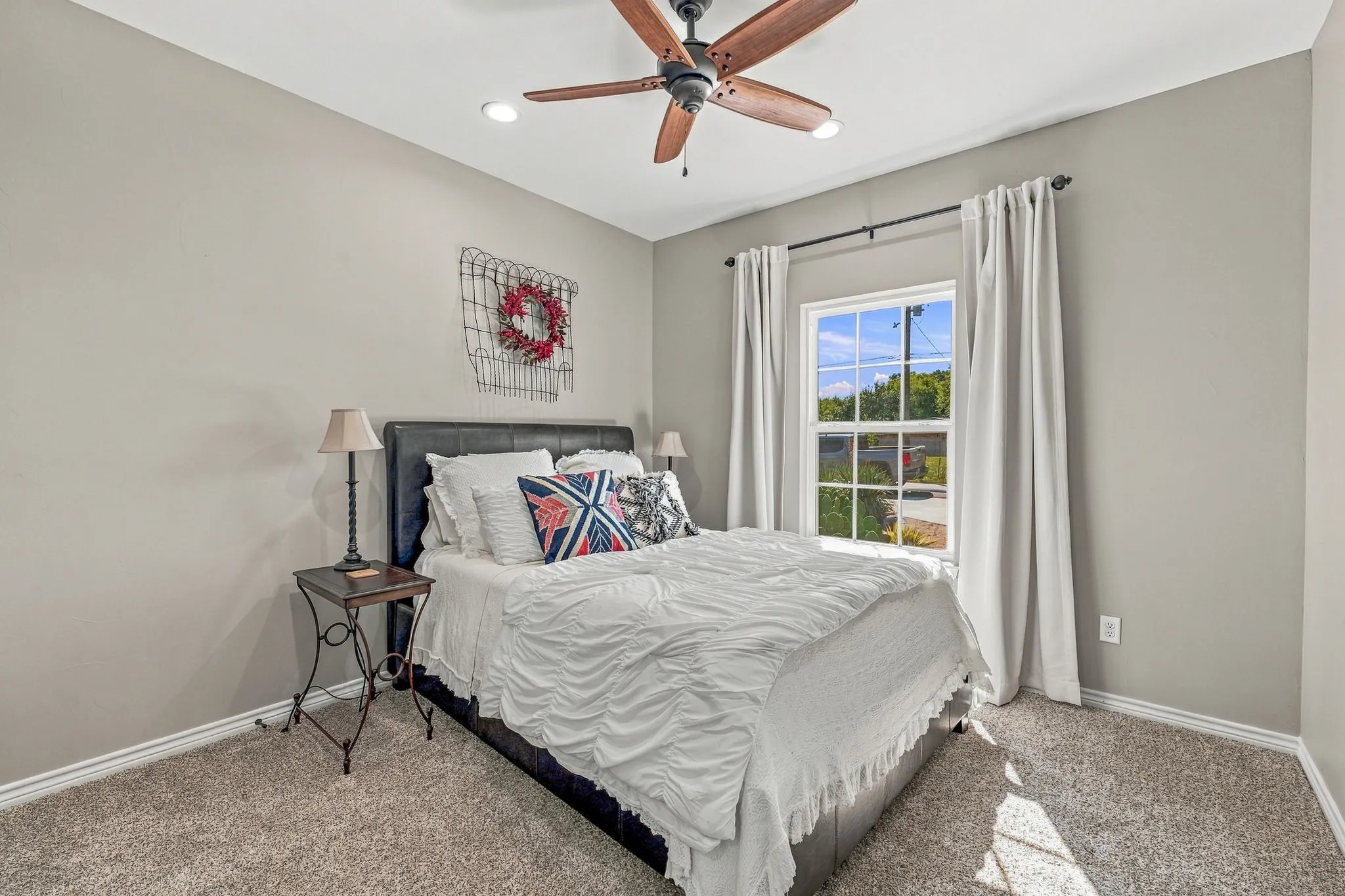 Single Family Residence For Sale in Erath County , 1961 N Dale Avenue, Stephenville, Texas 76401, 3 Bedroom, 3 Bathroom, 3 Garage spaces, 2,215 Sqft, built in 2022, mls#21410503, Real Estate Agent in Stephenville, Homes For Sale in Erath county, Homes For Sale in Stephenville, Realtor in Stephenville Texas, Real Estate Brokerage Independent Realty Texas, Luminita Cordes Realtor
