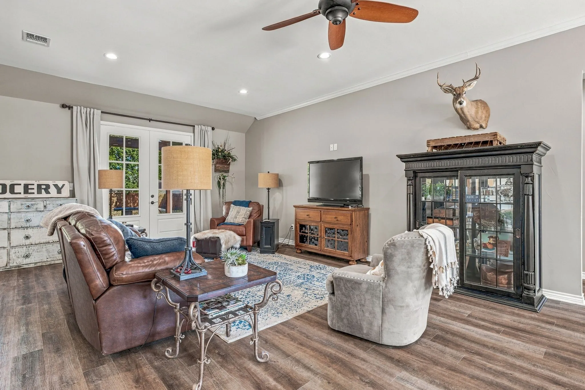Single Family Residence For Sale in Erath County , 1961 N Dale Avenue, Stephenville, Texas 76401, 3 Bedroom, 3 Bathroom, 3 Garage spaces, 2,215 Sqft, built in 2022, mls#21410503, Real Estate Agent in Stephenville, Homes For Sale in Erath county, Homes For Sale in Stephenville, Realtor in Stephenville Texas, Real Estate Brokerage Independent Realty Texas, Luminita Cordes Realtor