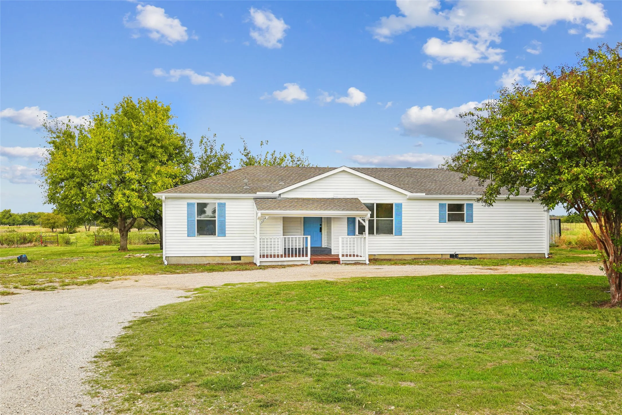 Single Family Residence For Sale in Denton County , 13384 Pruett Road, Krum, Texas 76249, 3 Bedroom, 2 Bathroom, Garage spaces, 1,546 Sqft, built in 1996, mls#21404790, Real Estate Agent in Krum, Homes For Sale in Denton county, Homes For Sale in Krum, Realtor in Krum Texas, Real Estate Brokerage Independent Realty Texas, Luminita Cordes Realtor