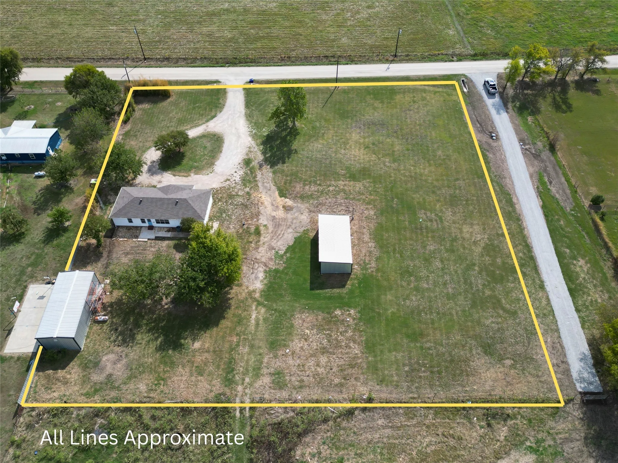 Single Family Residence For Sale in Denton County , 13384 Pruett Road, Krum, Texas 76249, 3 Bedroom, 2 Bathroom, Garage spaces, 1,546 Sqft, built in 1996, mls#21404790, Real Estate Agent in Krum, Homes For Sale in Denton county, Homes For Sale in Krum, Realtor in Krum Texas, Real Estate Brokerage Independent Realty Texas, Luminita Cordes Realtor