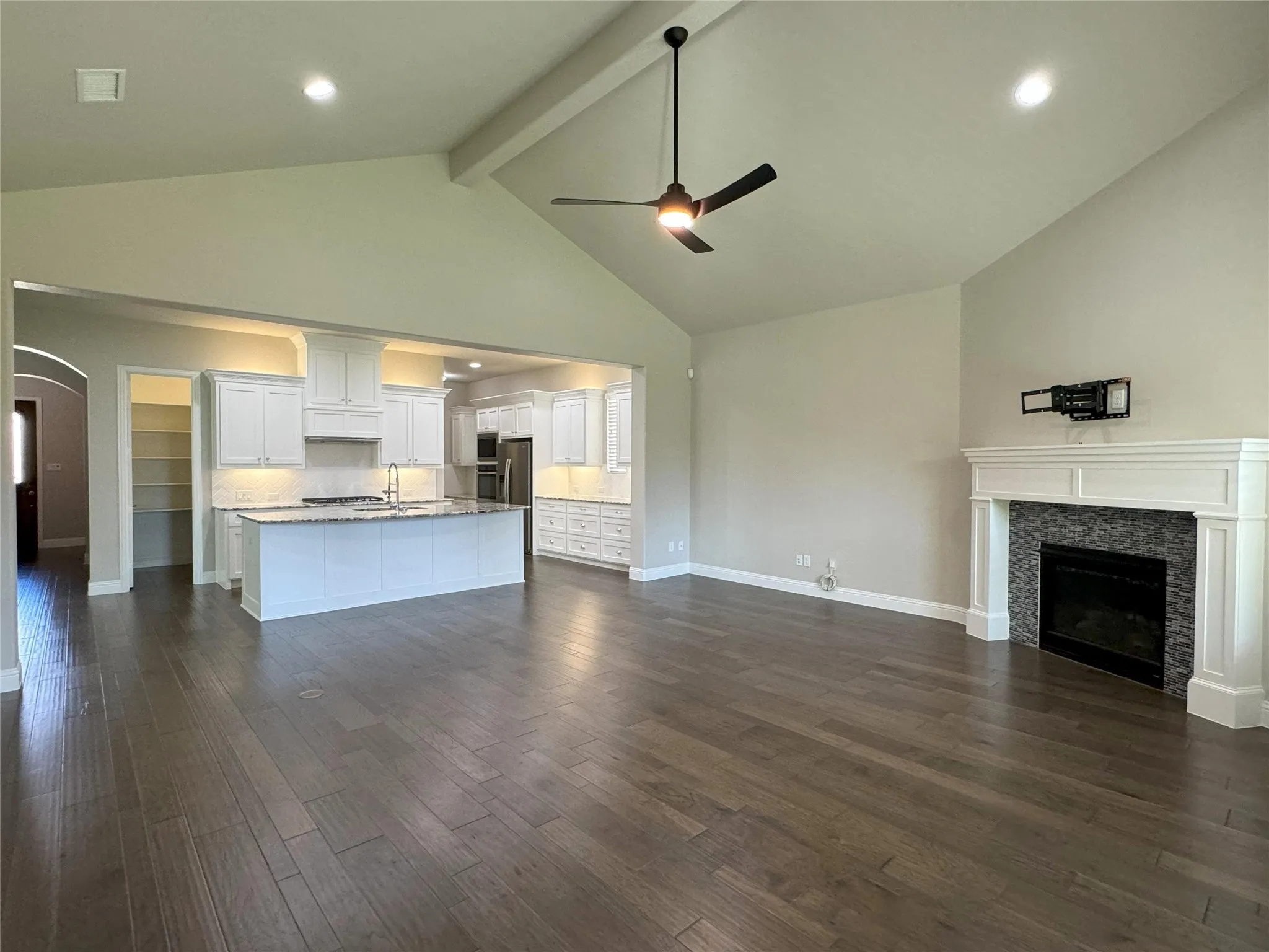 Single Family Residence For Sale in Collin County , 2923 Bold Ruler Road, Celina, Texas 75009, 3 Bedroom, 2 Bathroom, 2 Garage spaces, 2,131 Sqft, built in 2017, mls#21396229, Real Estate Agent in Celina, Homes For Sale in Collin county, Homes For Sale in Celina, Realtor in Celina Texas, Real Estate Brokerage Independent Realty Texas, Luminita Cordes Realtor
