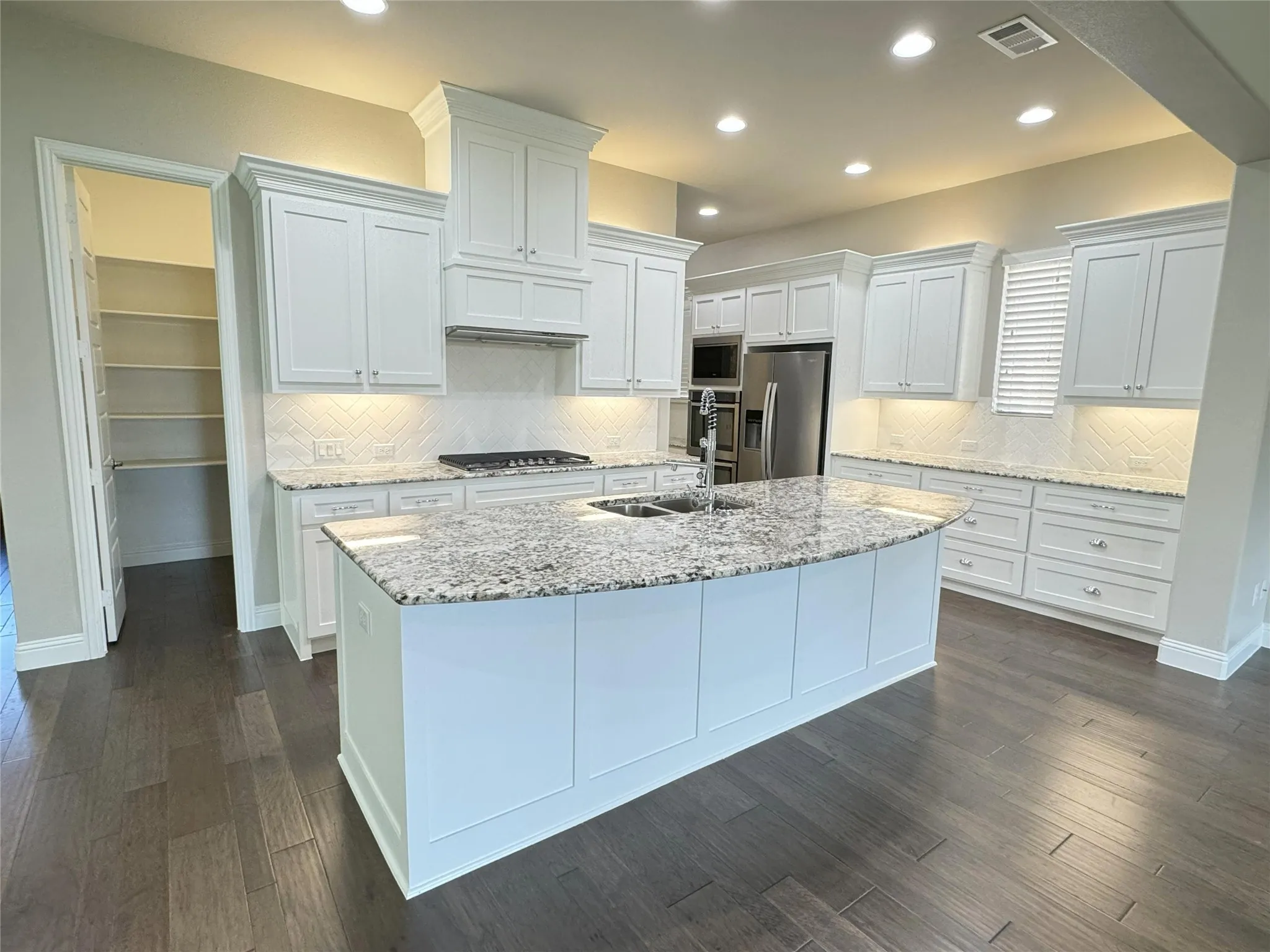 Single Family Residence For Sale in Collin County , 2923 Bold Ruler Road, Celina, Texas 75009, 3 Bedroom, 2 Bathroom, 2 Garage spaces, 2,131 Sqft, built in 2017, mls#21396229, Real Estate Agent in Celina, Homes For Sale in Collin county, Homes For Sale in Celina, Realtor in Celina Texas, Real Estate Brokerage Independent Realty Texas, Luminita Cordes Realtor