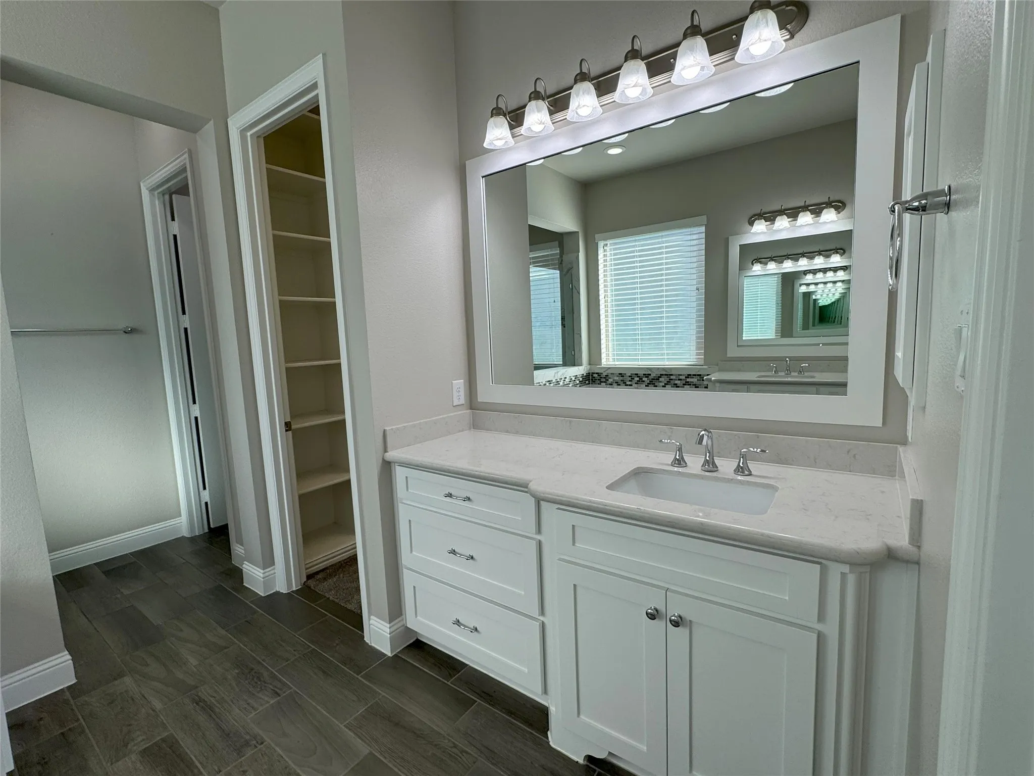 Single Family Residence For Sale in Collin County , 2923 Bold Ruler Road, Celina, Texas 75009, 3 Bedroom, 2 Bathroom, 2 Garage spaces, 2,131 Sqft, built in 2017, mls#21396229, Real Estate Agent in Celina, Homes For Sale in Collin county, Homes For Sale in Celina, Realtor in Celina Texas, Real Estate Brokerage Independent Realty Texas, Luminita Cordes Realtor