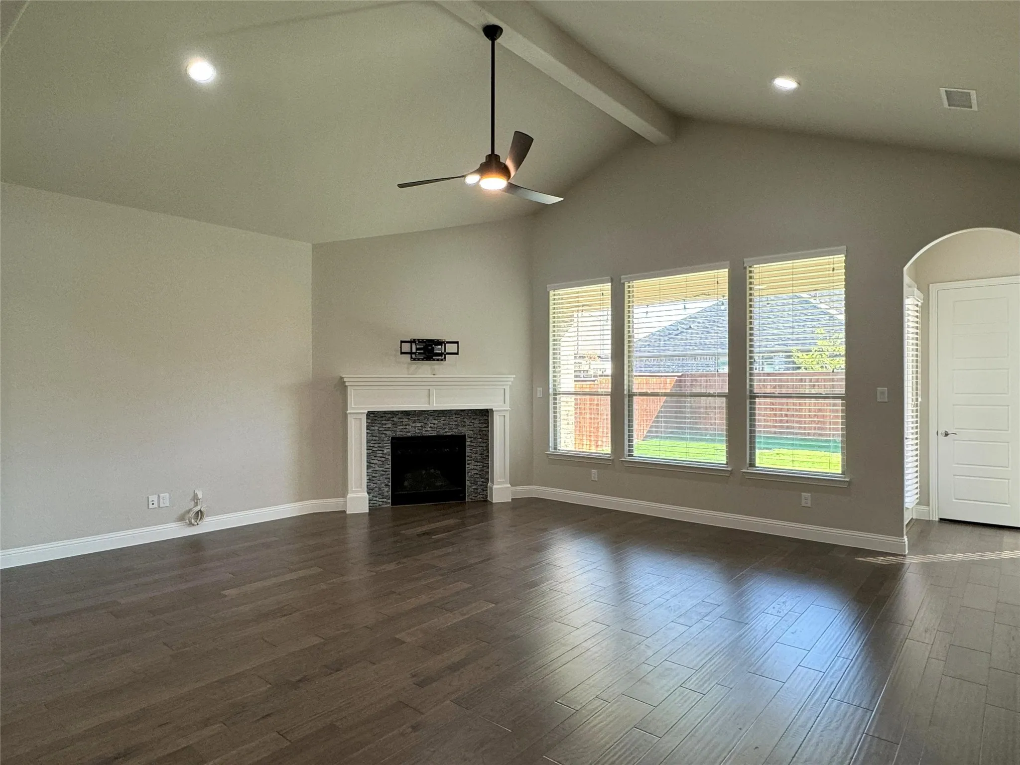 Single Family Residence For Sale in Collin County , 2923 Bold Ruler Road, Celina, Texas 75009, 3 Bedroom, 2 Bathroom, 2 Garage spaces, 2,131 Sqft, built in 2017, mls#21396229, Real Estate Agent in Celina, Homes For Sale in Collin county, Homes For Sale in Celina, Realtor in Celina Texas, Real Estate Brokerage Independent Realty Texas, Luminita Cordes Realtor