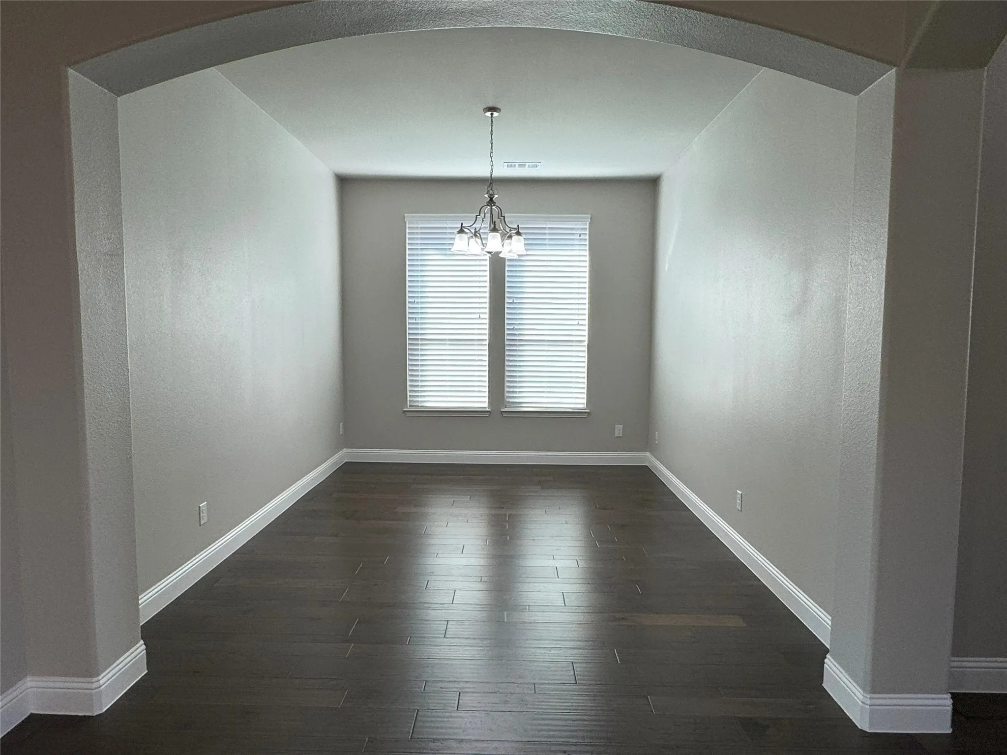 Single Family Residence For Sale in Collin County , 2923 Bold Ruler Road, Celina, Texas 75009, 3 Bedroom, 2 Bathroom, 2 Garage spaces, 2,131 Sqft, built in 2017, mls#21396229, Real Estate Agent in Celina, Homes For Sale in Collin county, Homes For Sale in Celina, Realtor in Celina Texas, Real Estate Brokerage Independent Realty Texas, Luminita Cordes Realtor