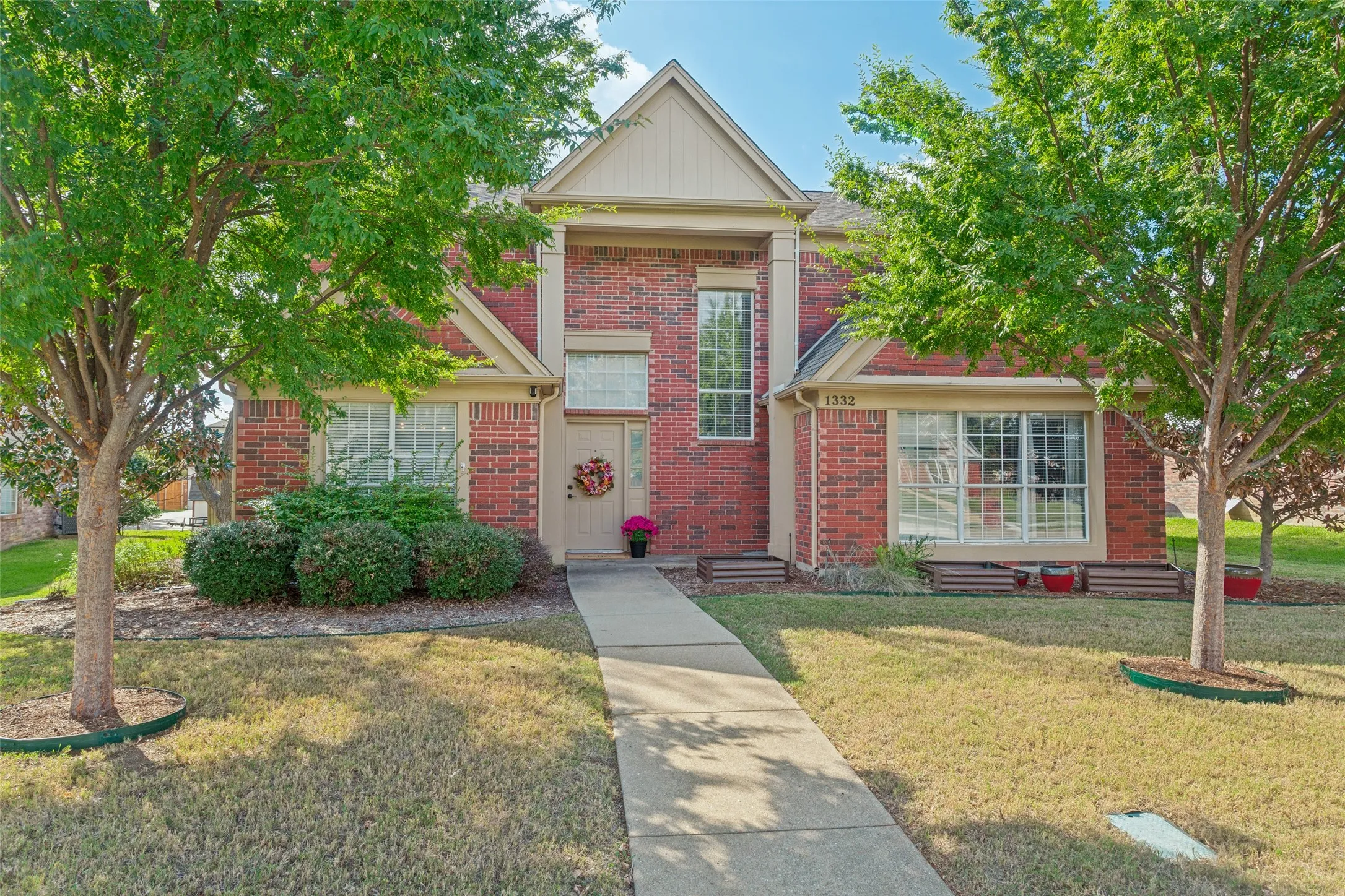 Single Family Residence For Sale