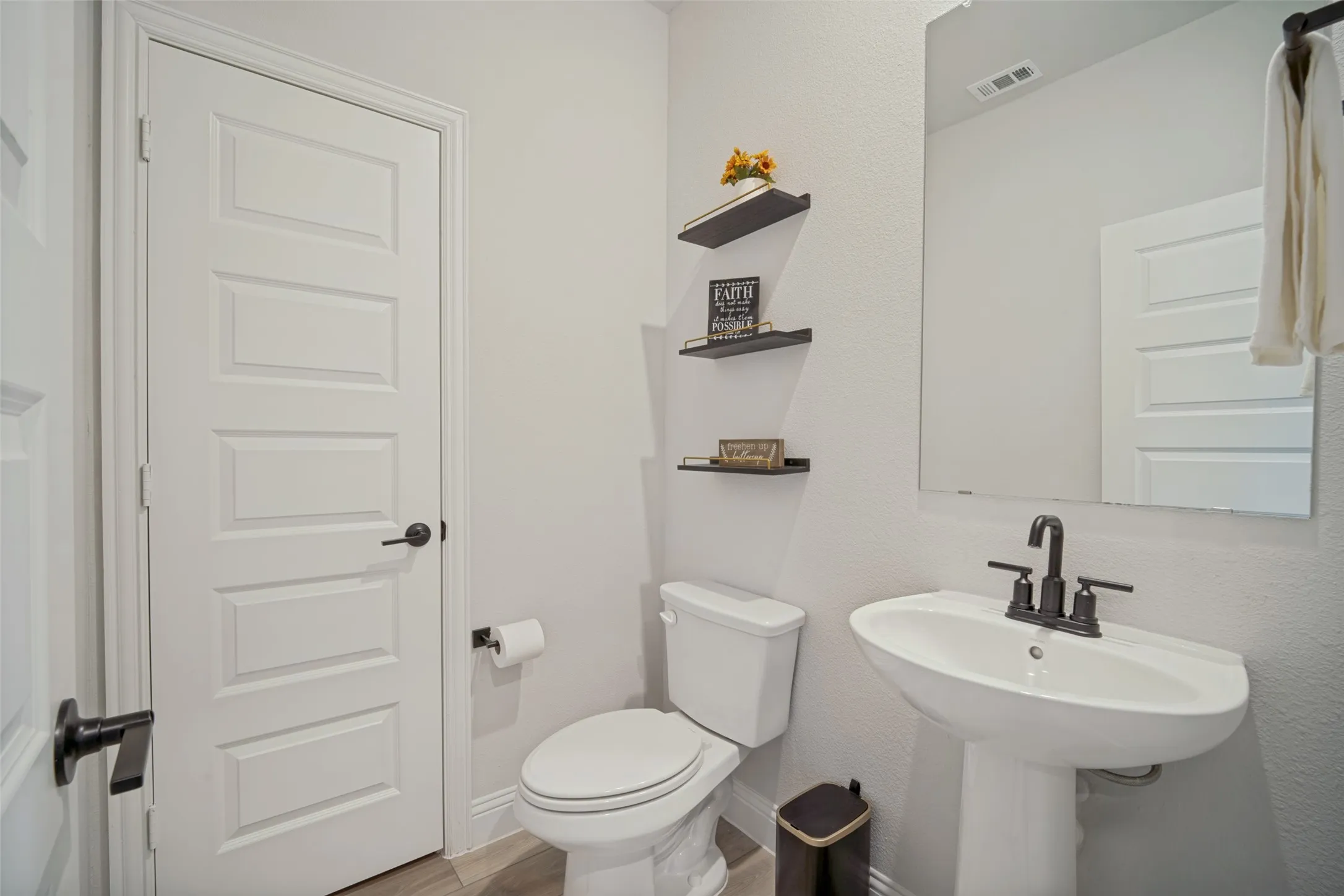 Single Family Residence For Sale in Kaufman County , 722 Lauren Grove Lane, Forney, Texas 75126, 4 Bedroom, 4 Bathroom, 2 Garage spaces, 3,181 Sqft, built in 2023, mls#21412876, Real Estate Agent in Forney, Homes For Sale in Kaufman county, Homes For Sale in Forney, Realtor in Forney Texas, Real Estate Brokerage Independent Realty Texas, Luminita Cordes Realtor