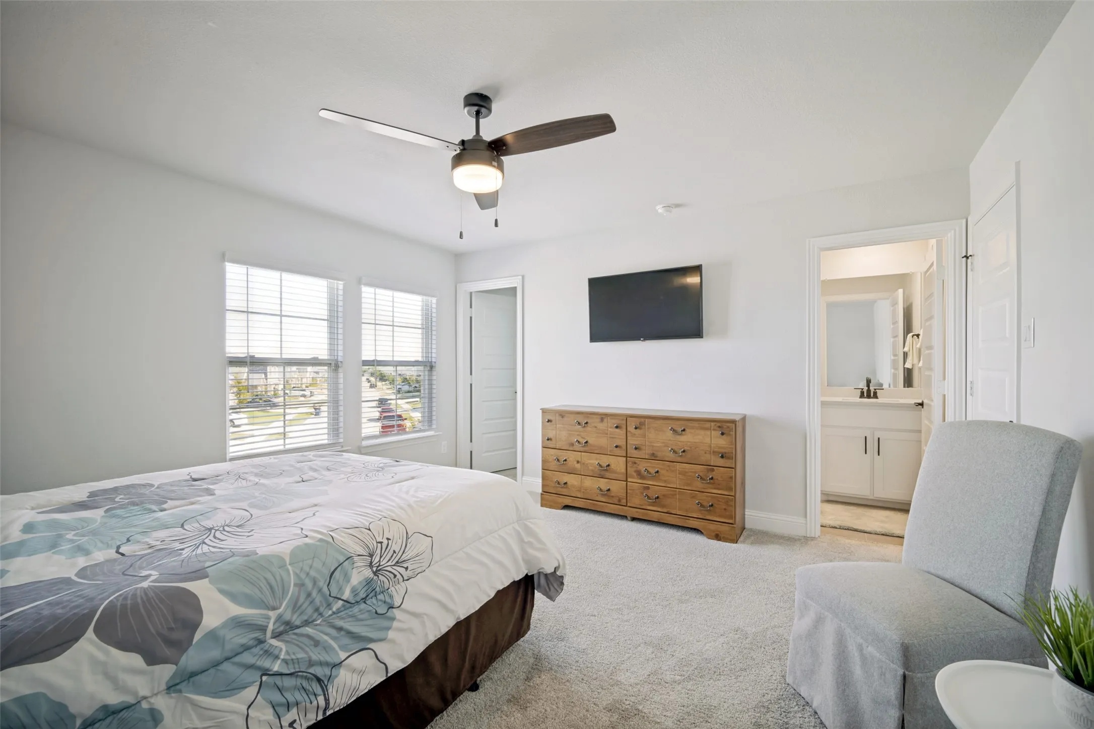 Single Family Residence For Sale in Kaufman County , 722 Lauren Grove Lane, Forney, Texas 75126, 4 Bedroom, 4 Bathroom, 2 Garage spaces, 3,181 Sqft, built in 2023, mls#21412876, Real Estate Agent in Forney, Homes For Sale in Kaufman county, Homes For Sale in Forney, Realtor in Forney Texas, Real Estate Brokerage Independent Realty Texas, Luminita Cordes Realtor