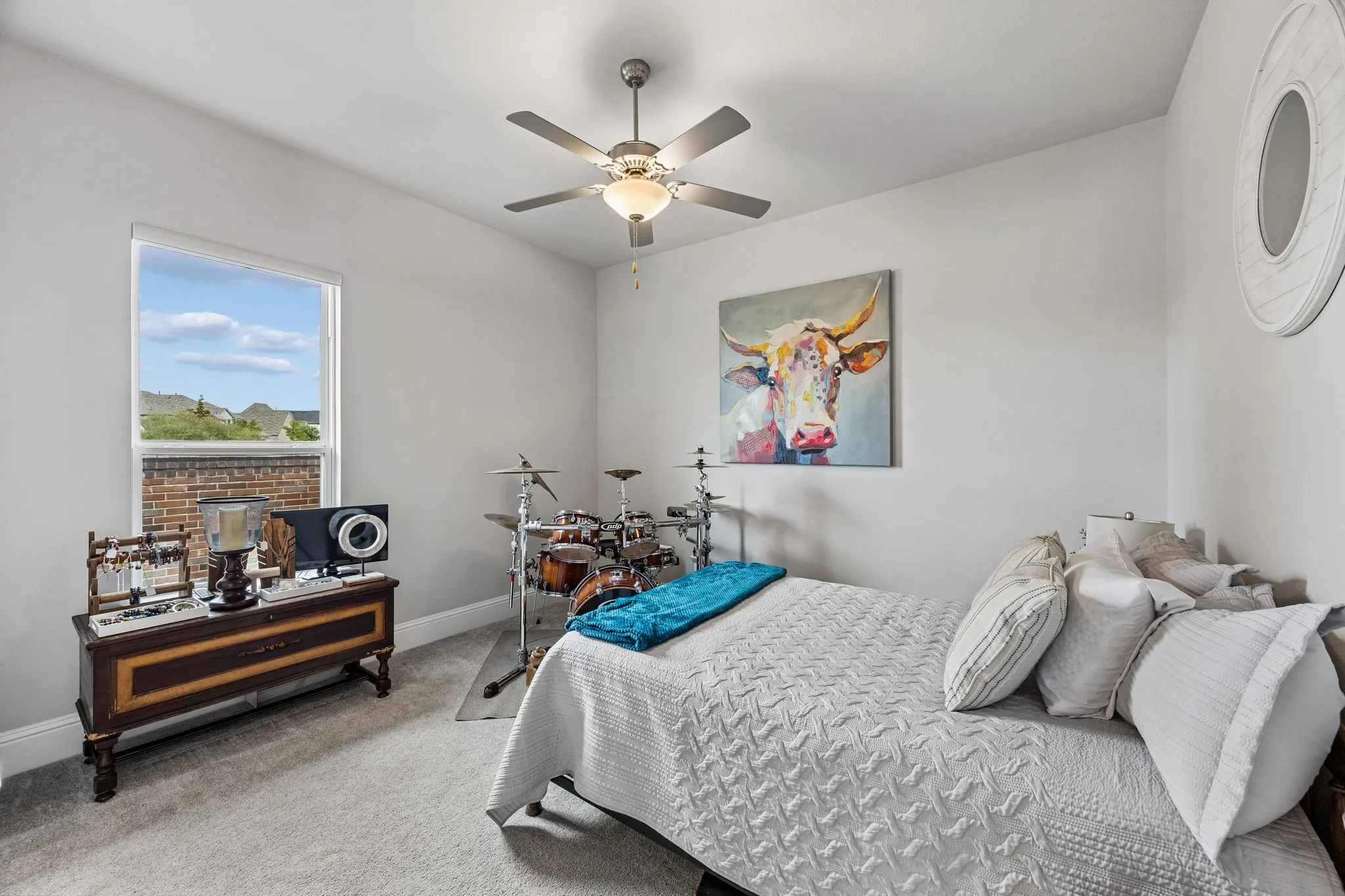2nd bedroom with the jack and jill bath