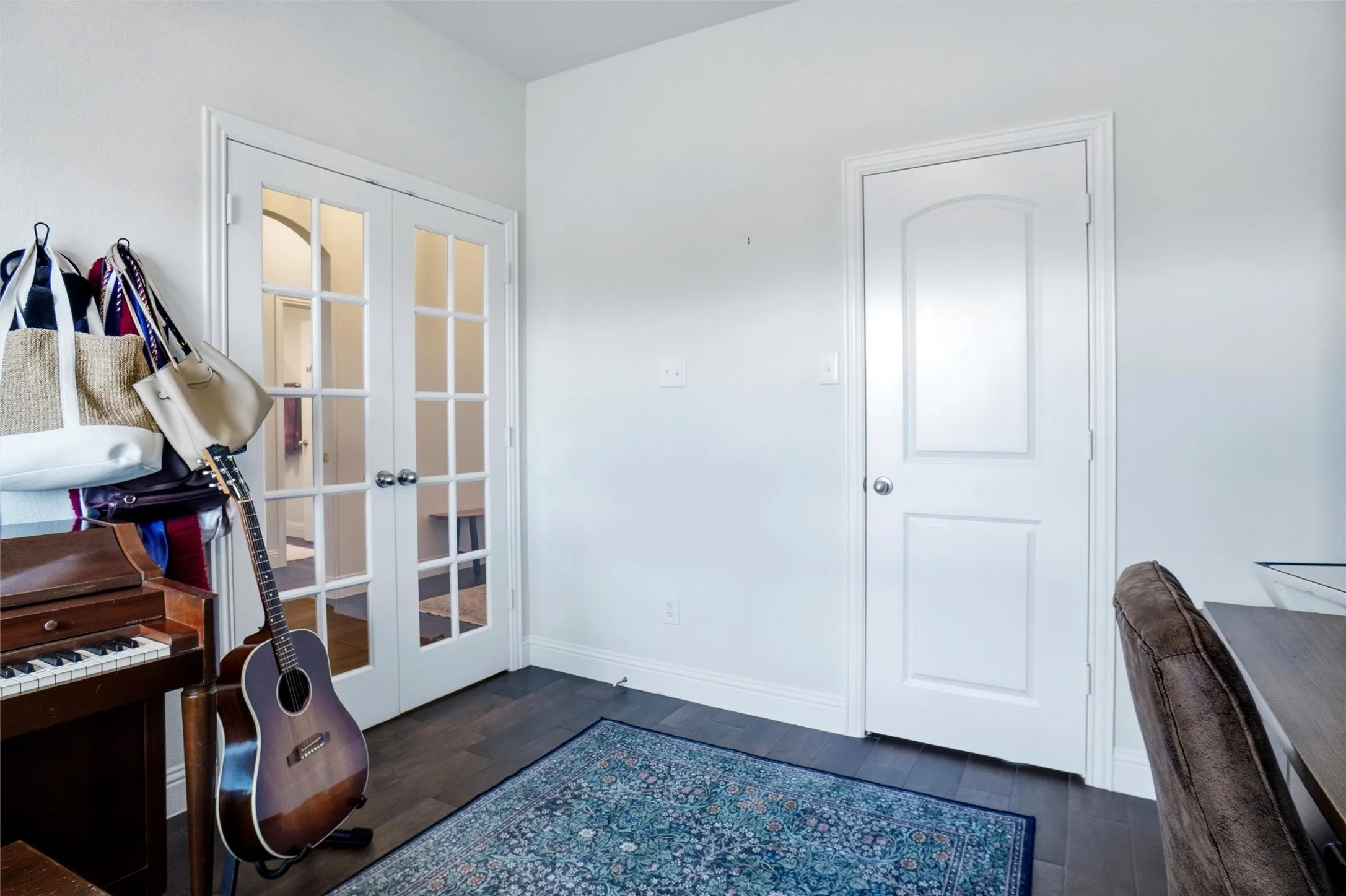 Single Family Residence For Sale in Denton County , 914 Timber Ridge Drive, Justin, Texas 76247, 4 Bedroom, 3 Bathroom, 2 Garage spaces, 2,492 Sqft, built in 2020, mls#21412761, Real Estate Agent in Justin, Homes For Sale in Denton county, Homes For Sale in Justin, Realtor in Justin Texas, Real Estate Brokerage Independent Realty Texas, Luminita Cordes Realtor