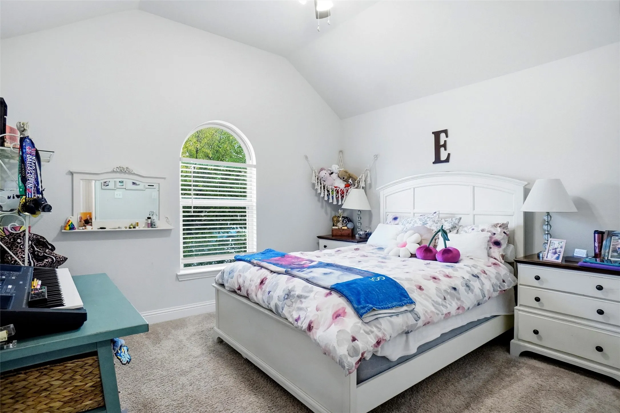 Single Family Residence For Sale in Denton County , 914 Timber Ridge Drive, Justin, Texas 76247, 4 Bedroom, 3 Bathroom, 2 Garage spaces, 2,492 Sqft, built in 2020, mls#21412761, Real Estate Agent in Justin, Homes For Sale in Denton county, Homes For Sale in Justin, Realtor in Justin Texas, Real Estate Brokerage Independent Realty Texas, Luminita Cordes Realtor