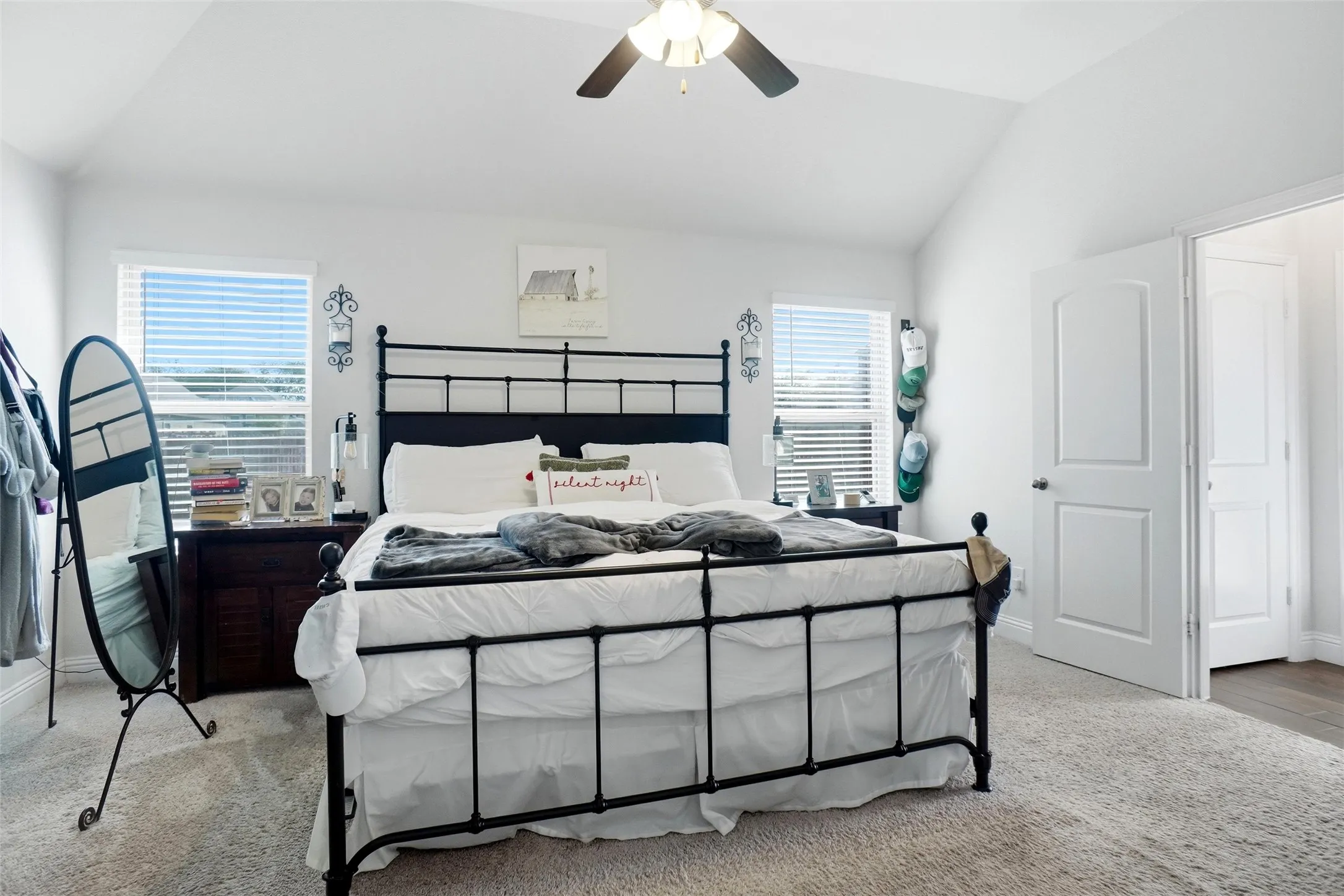 Single Family Residence For Sale in Denton County , 914 Timber Ridge Drive, Justin, Texas 76247, 4 Bedroom, 3 Bathroom, 2 Garage spaces, 2,492 Sqft, built in 2020, mls#21412761, Real Estate Agent in Justin, Homes For Sale in Denton county, Homes For Sale in Justin, Realtor in Justin Texas, Real Estate Brokerage Independent Realty Texas, Luminita Cordes Realtor