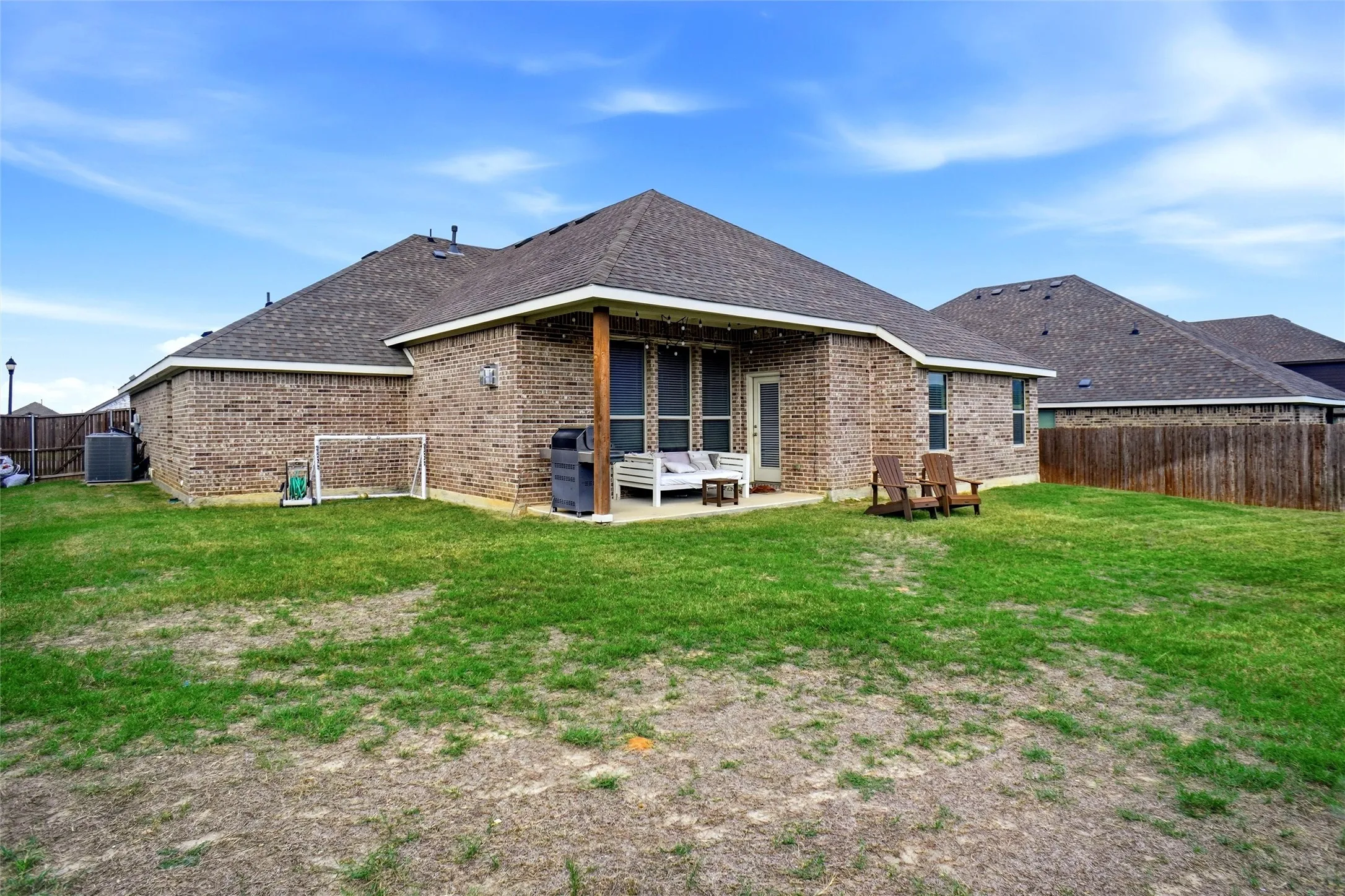 Single Family Residence For Sale in Denton County , 914 Timber Ridge Drive, Justin, Texas 76247, 4 Bedroom, 3 Bathroom, 2 Garage spaces, 2,492 Sqft, built in 2020, mls#21412761, Real Estate Agent in Justin, Homes For Sale in Denton county, Homes For Sale in Justin, Realtor in Justin Texas, Real Estate Brokerage Independent Realty Texas, Luminita Cordes Realtor