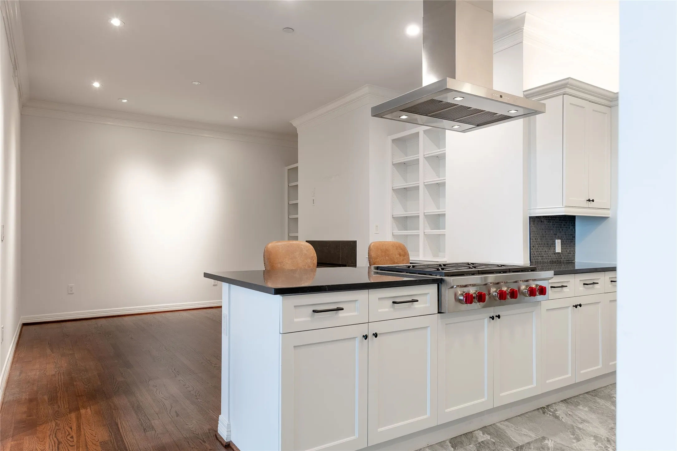 Condominium For Sale in Dallas County , 2828 Hood Street 801, Dallas, Texas 75219, 2 Bedroom, 3 Bathroom, 2 Garage spaces, 1,932 Sqft, built in 2000, mls#21410506, Real Estate Agent in Dallas, Homes For Sale in Dallas county, Homes For Sale in Dallas, Realtor in Dallas Texas, Real Estate Brokerage Independent Realty Texas, Luminita Cordes Realtor