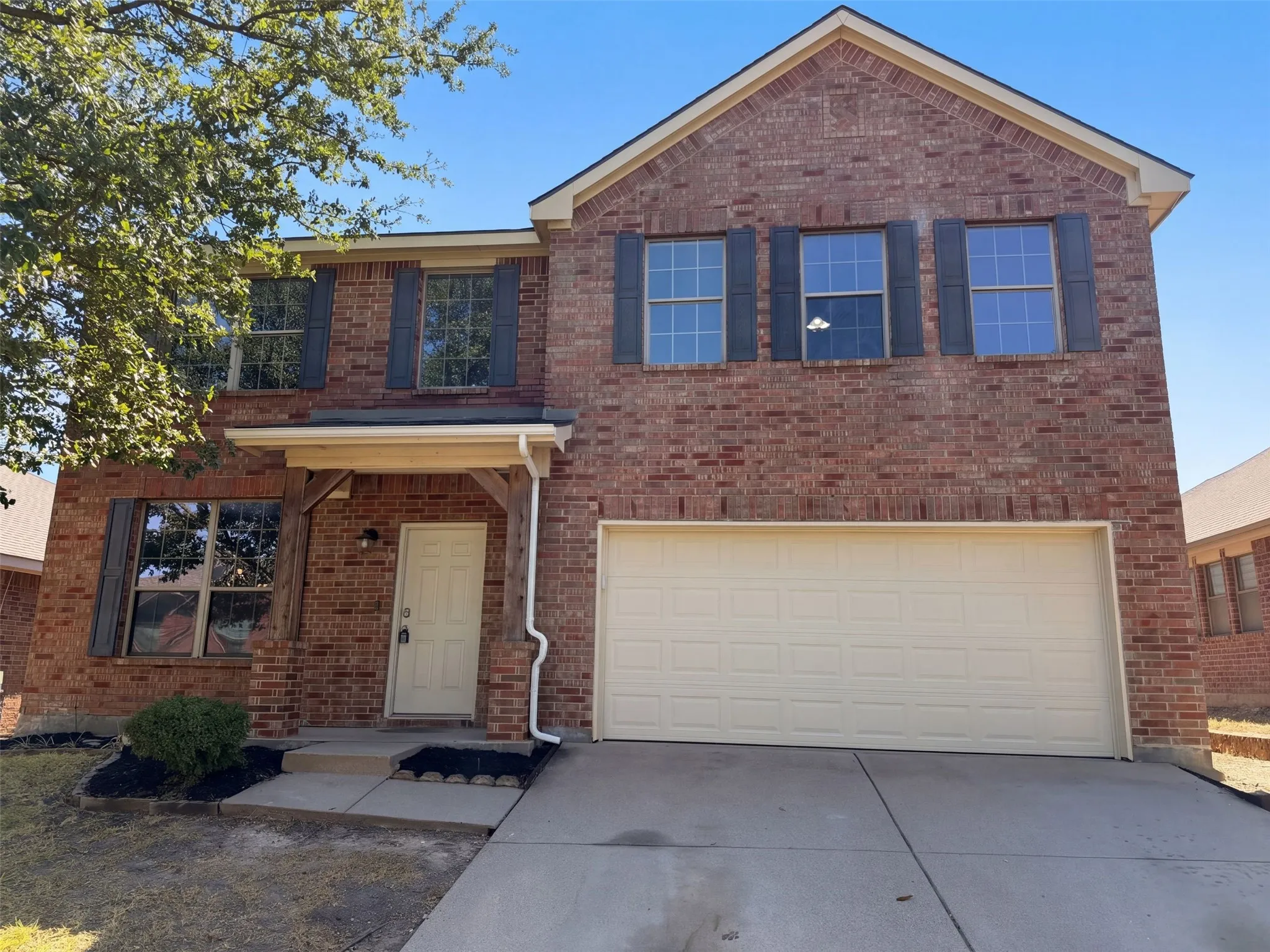 Single Family Residence For Sale in Tarrant County , 10713 Vista Heights Boulevard, Fort Worth, Texas 76108, 5 Bedroom, 3 Bathroom, 2 Garage spaces, 3,112 Sqft, built in 2005, mls#21407722, Real Estate Agent in Fort Worth, Homes For Sale in Tarrant county, Homes For Sale in Fort Worth, Realtor in Fort Worth Texas, Real Estate Brokerage Independent Realty Texas, Luminita Cordes Realtor