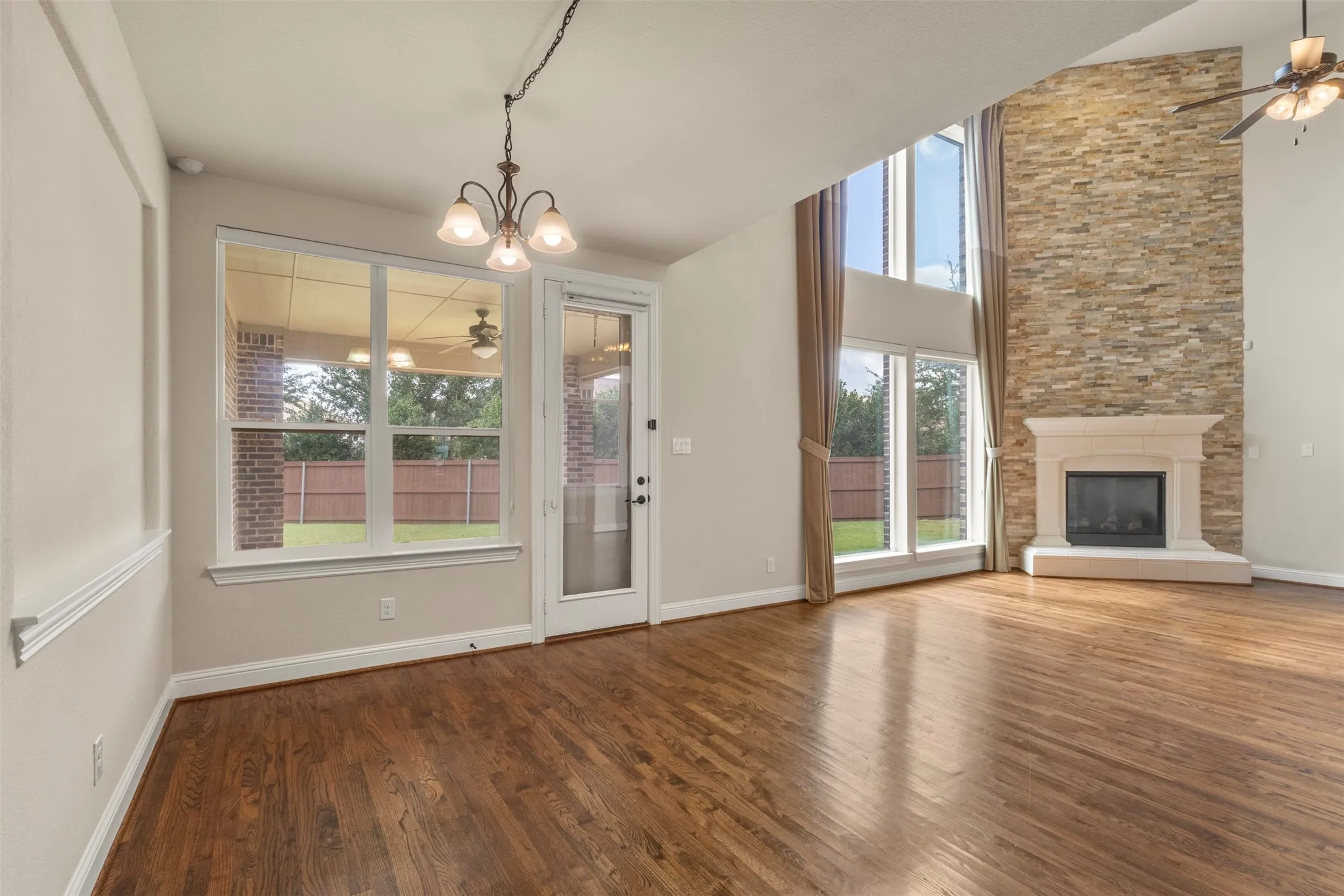Single Family Residence For Sale in Collin County , 2490 Stonybrook Drive, Prosper, Texas 75078, 5 Bedroom, 4 Bathroom, 2 Garage spaces, 4,766 Sqft, built in 2015, mls#21412922, Real Estate Agent in Prosper, Homes For Sale in Collin county, Homes For Sale in Prosper, Realtor in Prosper Texas, Real Estate Brokerage Independent Realty Texas, Luminita Cordes Realtor