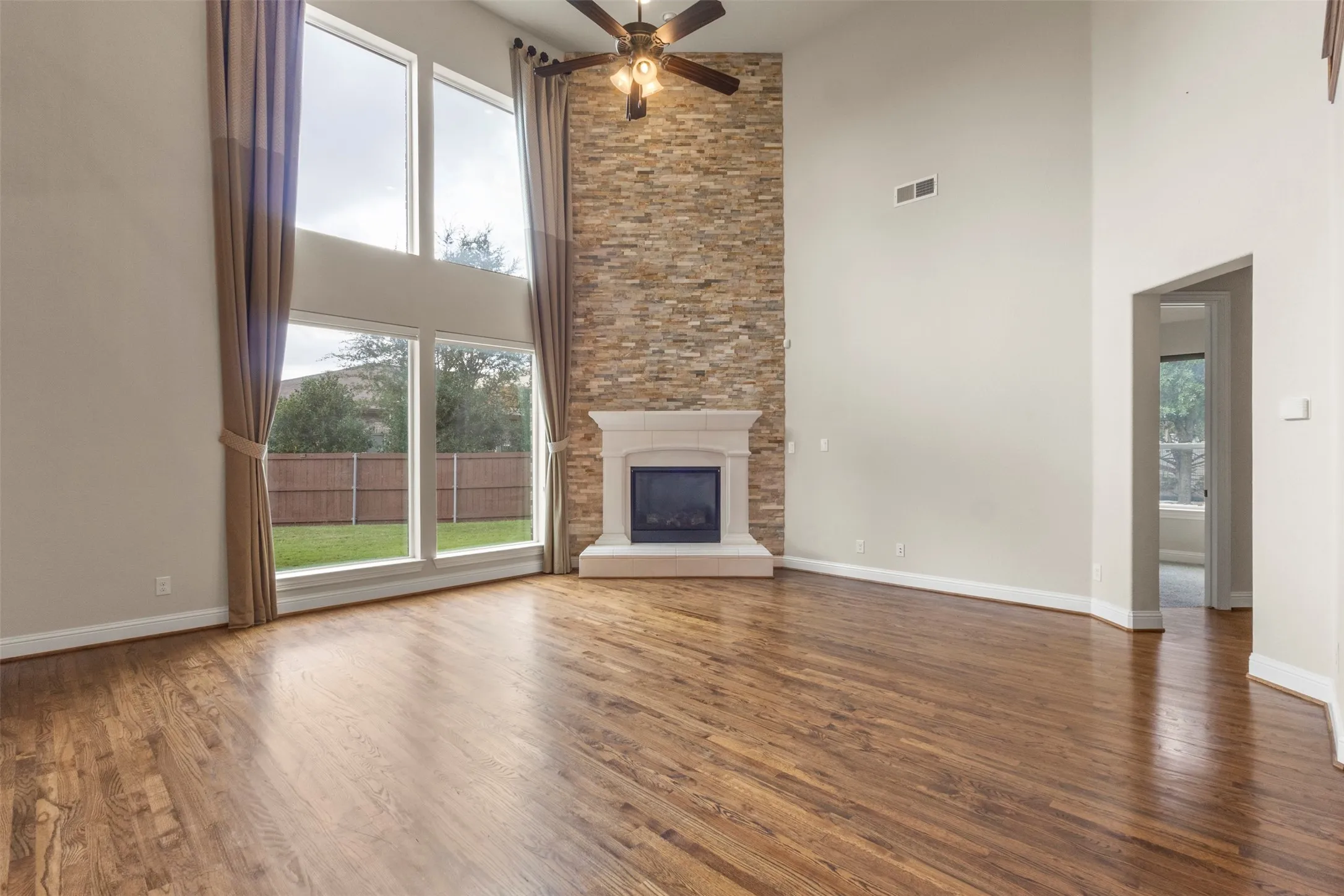 Single Family Residence For Sale in Collin County , 2490 Stonybrook Drive, Prosper, Texas 75078, 5 Bedroom, 4 Bathroom, 2 Garage spaces, 4,766 Sqft, built in 2015, mls#21412922, Real Estate Agent in Prosper, Homes For Sale in Collin county, Homes For Sale in Prosper, Realtor in Prosper Texas, Real Estate Brokerage Independent Realty Texas, Luminita Cordes Realtor