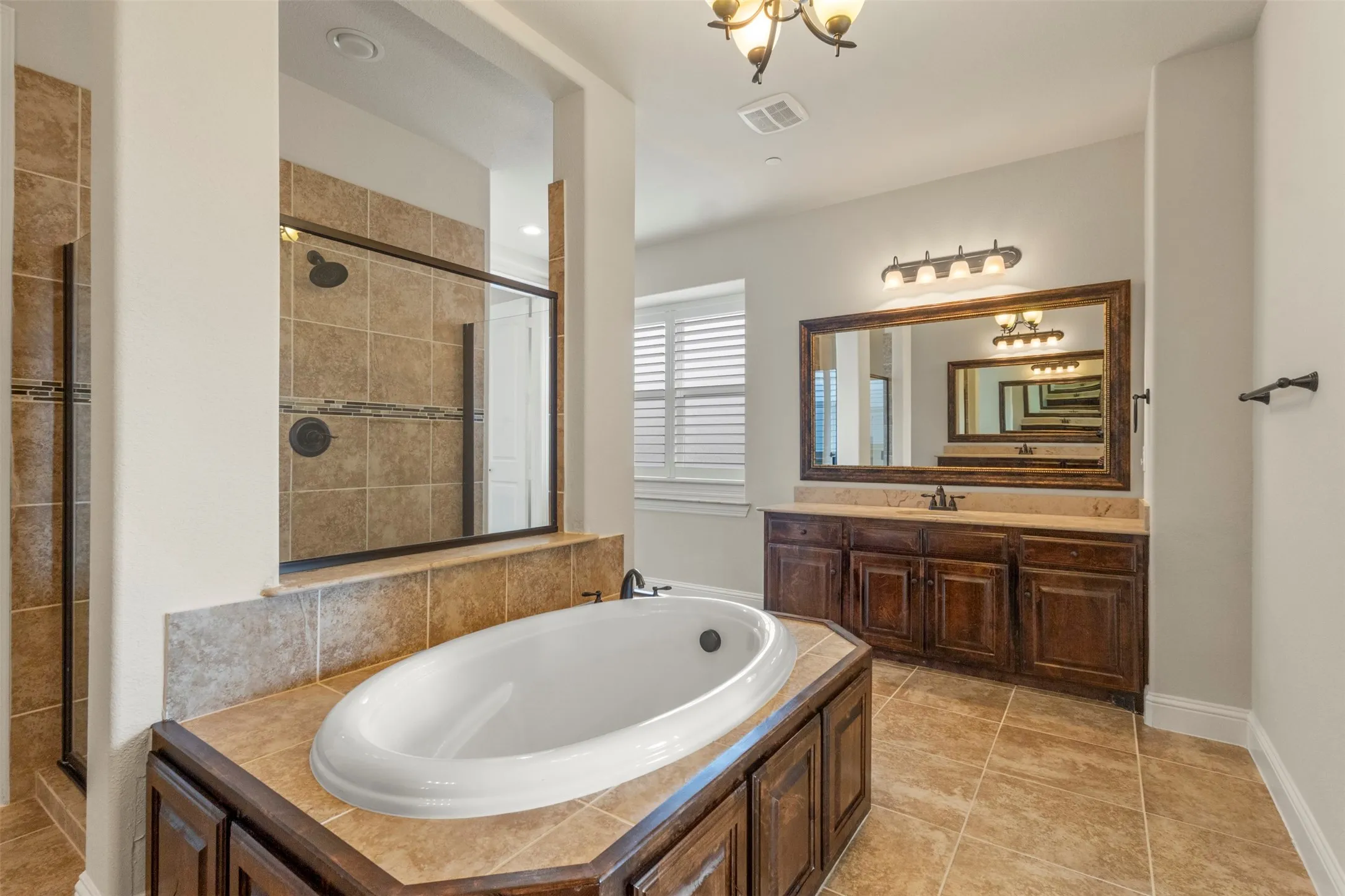 Single Family Residence For Sale in Collin County , 2490 Stonybrook Drive, Prosper, Texas 75078, 5 Bedroom, 4 Bathroom, 2 Garage spaces, 4,766 Sqft, built in 2015, mls#21412922, Real Estate Agent in Prosper, Homes For Sale in Collin county, Homes For Sale in Prosper, Realtor in Prosper Texas, Real Estate Brokerage Independent Realty Texas, Luminita Cordes Realtor