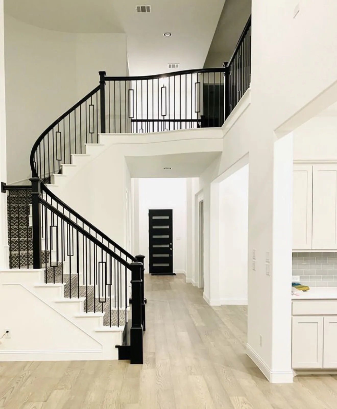Single Family Residence For Rent in Denton County , 3012 Warrington, The Colony, Texas 75056, 4 Bedroom, 5 Bathroom, 2 Garage spaces, 3,519 Sqft, built in 2021, mls#21412873, Real Estate Agent in The Colony, Homes For Rent in Denton county, Homes For Rent in The Colony, Realtor in The Colony Texas, Real Estate Brokerage Independent Realty Texas, Luminita Cordes Realtor