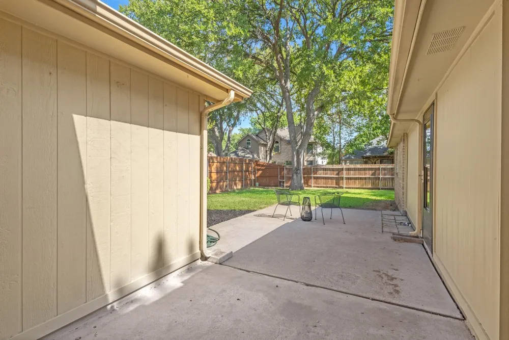 Single Family Residence For Sale in Tarrant County , 8000 Arlie Lane, North Richland Hills, Texas 76182, 3 Bedroom, 2 Bathroom, 3 Garage spaces, 1,847 Sqft, built in 1990, mls#21412158, Real Estate Agent in North Richland Hills, Homes For Sale in Tarrant county, Homes For Sale in North Richland Hills, Realtor in North Richland Hills Texas, Real Estate Brokerage Independent Realty Texas, Luminita Cordes Realtor