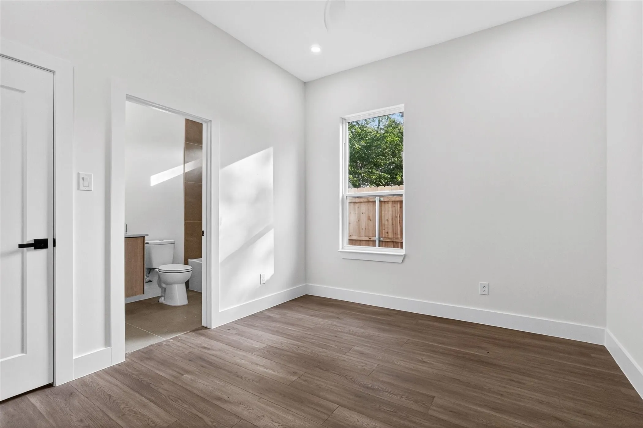 Single Family Residence For Rent in Dallas County , 1621 Bannock Avenue, Dallas, Texas 75215, 4 Bedroom, 5 Bathroom, 2 Garage spaces, 2,100 Sqft, built in 2026, mls#21412936, Real Estate Agent in Dallas, Homes For Rent in Dallas county, Homes For Rent in Dallas, Realtor in Dallas Texas, Real Estate Brokerage Independent Realty Texas, Luminita Cordes Realtor