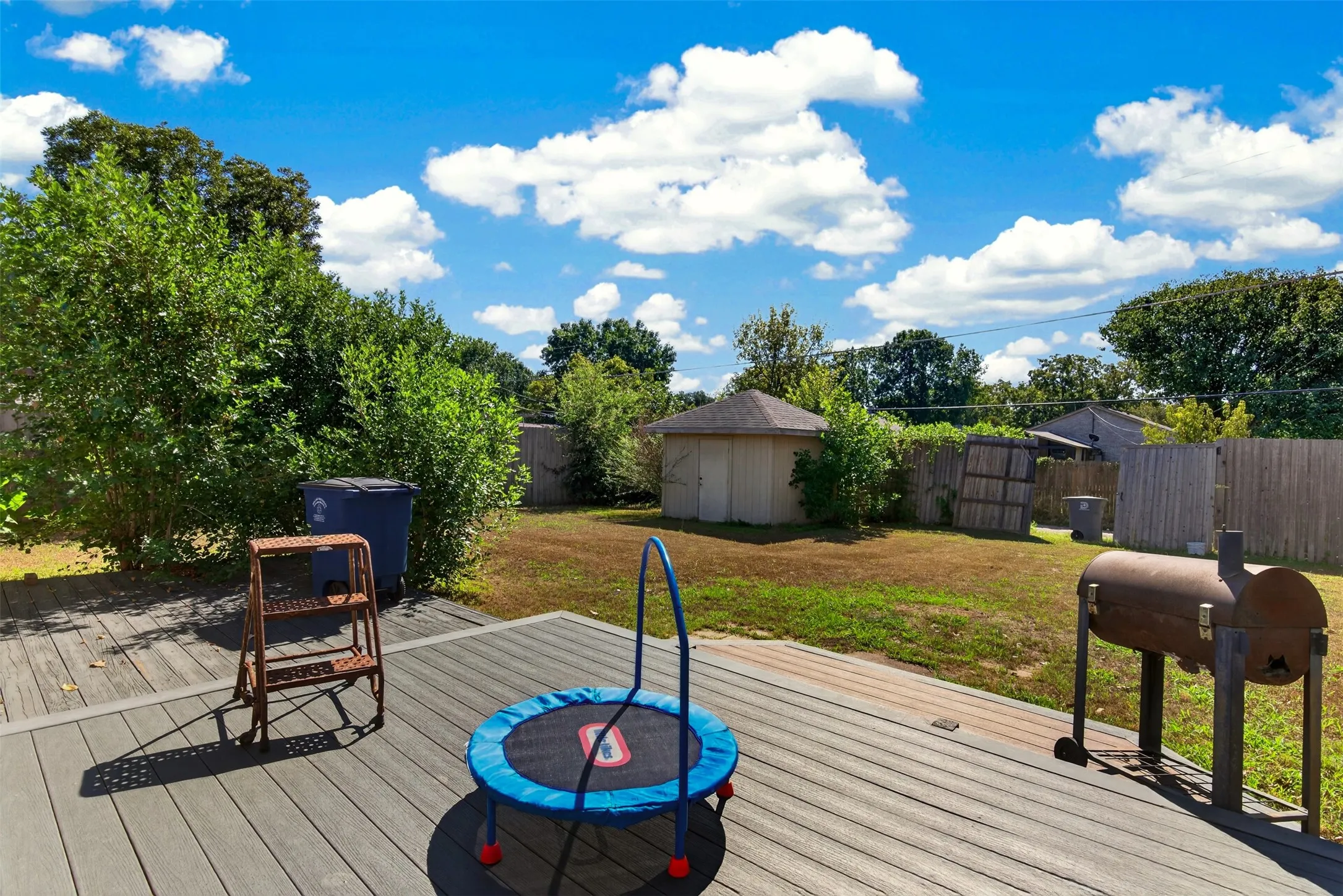 Single Family Residence For Sale in Dallas County , 8642 Barclay Street, Dallas, Texas 75227, 3 Bedroom, 2 Bathroom, 2 Garage spaces, 1,282 Sqft, built in 1962, mls#21410073, Real Estate Agent in Dallas, Homes For Sale in Dallas county, Homes For Sale in Dallas, Realtor in Dallas Texas, Real Estate Brokerage Independent Realty Texas, Luminita Cordes Realtor