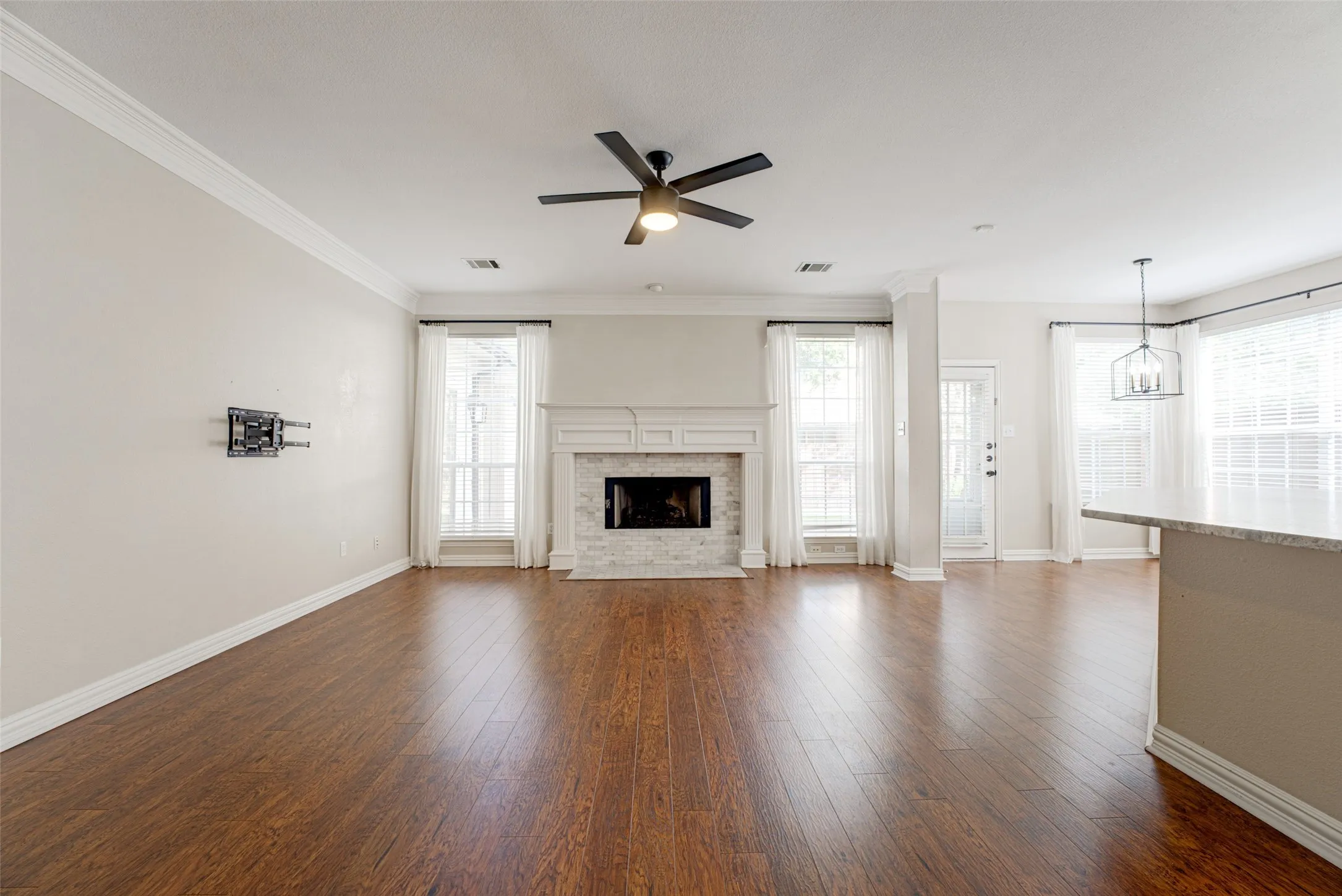 Single Family Residence For Sale in Collin County , 4101 Christopher Way, Plano, Texas 75024, 4 Bedroom, 3 Bathroom, 2 Garage spaces, 2,296 Sqft, built in 1995, mls#21402167, Real Estate Agent in Plano, Homes For Sale in Collin county, Homes For Sale in Plano, Realtor in Plano Texas, Real Estate Brokerage Independent Realty Texas, Luminita Cordes Realtor