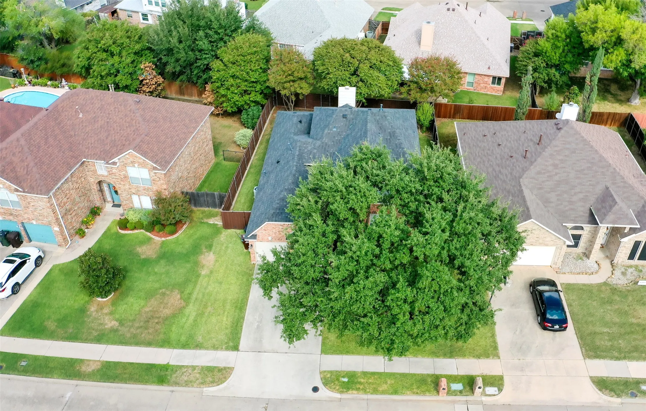 Single Family Residence For Sale in Collin County , 4101 Christopher Way, Plano, Texas 75024, 4 Bedroom, 3 Bathroom, 2 Garage spaces, 2,296 Sqft, built in 1995, mls#21402167, Real Estate Agent in Plano, Homes For Sale in Collin county, Homes For Sale in Plano, Realtor in Plano Texas, Real Estate Brokerage Independent Realty Texas, Luminita Cordes Realtor