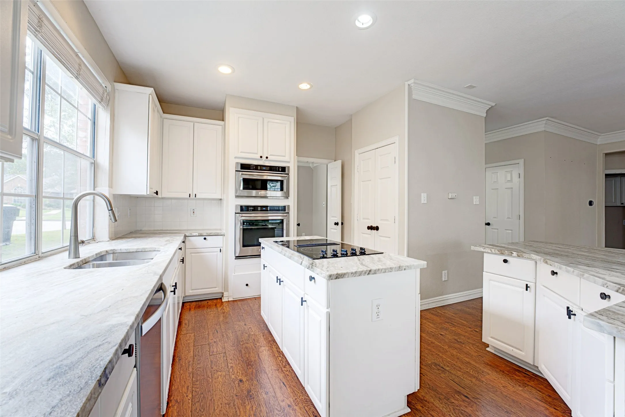 Single Family Residence For Sale in Collin County , 4101 Christopher Way, Plano, Texas 75024, 4 Bedroom, 3 Bathroom, 2 Garage spaces, 2,296 Sqft, built in 1995, mls#21402167, Real Estate Agent in Plano, Homes For Sale in Collin county, Homes For Sale in Plano, Realtor in Plano Texas, Real Estate Brokerage Independent Realty Texas, Luminita Cordes Realtor