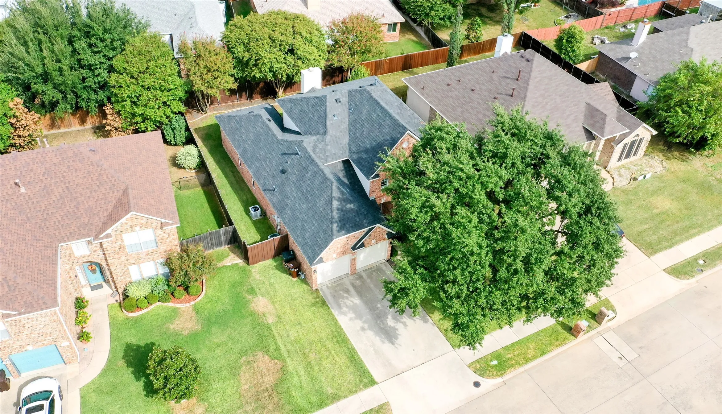 Single Family Residence For Sale in Collin County , 4101 Christopher Way, Plano, Texas 75024, 4 Bedroom, 3 Bathroom, 2 Garage spaces, 2,296 Sqft, built in 1995, mls#21402167, Real Estate Agent in Plano, Homes For Sale in Collin county, Homes For Sale in Plano, Realtor in Plano Texas, Real Estate Brokerage Independent Realty Texas, Luminita Cordes Realtor