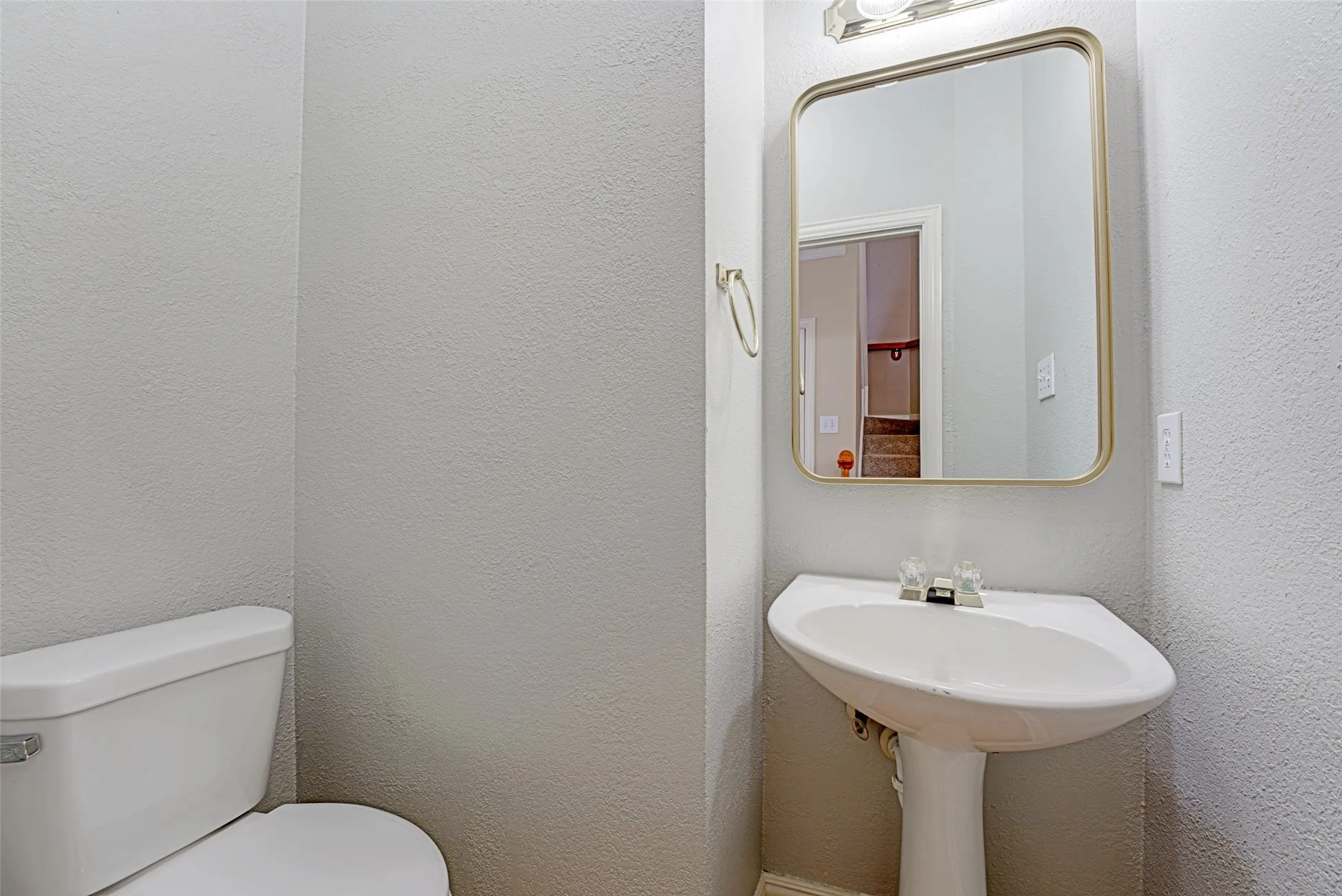 Single Family Residence For Sale in Collin County , 4101 Christopher Way, Plano, Texas 75024, 4 Bedroom, 3 Bathroom, 2 Garage spaces, 2,296 Sqft, built in 1995, mls#21402167, Real Estate Agent in Plano, Homes For Sale in Collin county, Homes For Sale in Plano, Realtor in Plano Texas, Real Estate Brokerage Independent Realty Texas, Luminita Cordes Realtor