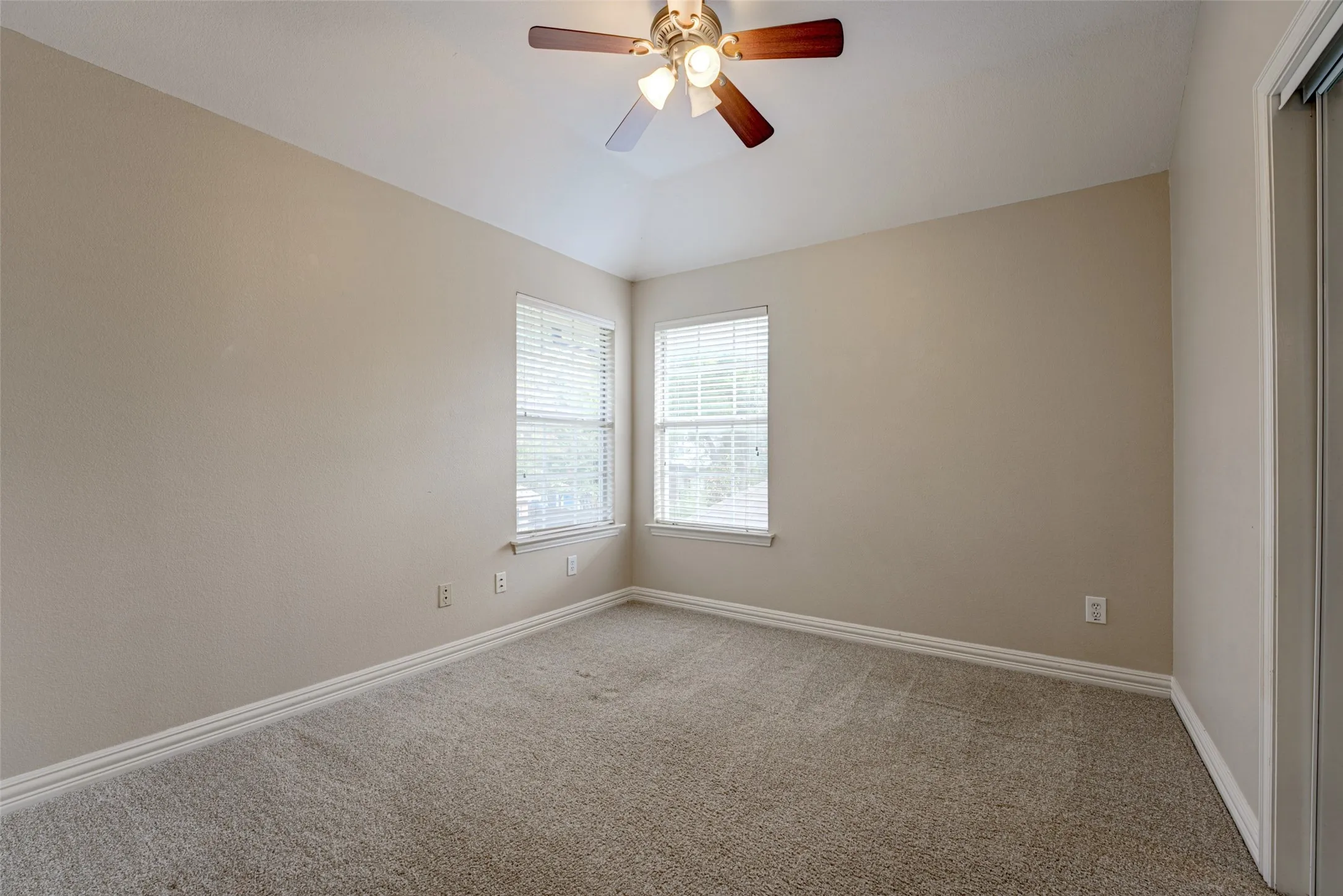 Single Family Residence For Sale in Collin County , 4101 Christopher Way, Plano, Texas 75024, 4 Bedroom, 3 Bathroom, 2 Garage spaces, 2,296 Sqft, built in 1995, mls#21402167, Real Estate Agent in Plano, Homes For Sale in Collin county, Homes For Sale in Plano, Realtor in Plano Texas, Real Estate Brokerage Independent Realty Texas, Luminita Cordes Realtor