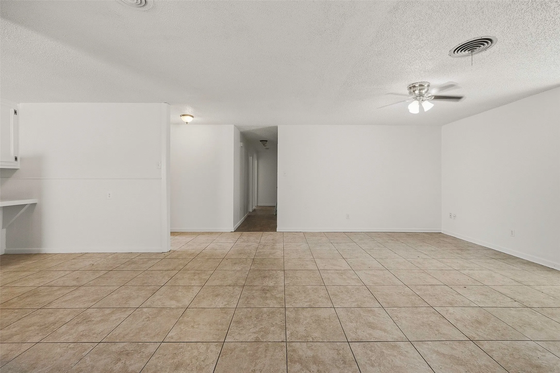 Single Family Residence For Sale in Tarrant County , 3558 Winston Road, Fort Worth, Texas 76109, 5 Bedroom, 2 Bathroom, 1 Garage spaces, 1,976 Sqft, built in 1956, mls#21412605, Real Estate Agent in Fort Worth, Homes For Sale in Tarrant county, Homes For Sale in Fort Worth, Realtor in Fort Worth Texas, Real Estate Brokerage Independent Realty Texas, Luminita Cordes Realtor