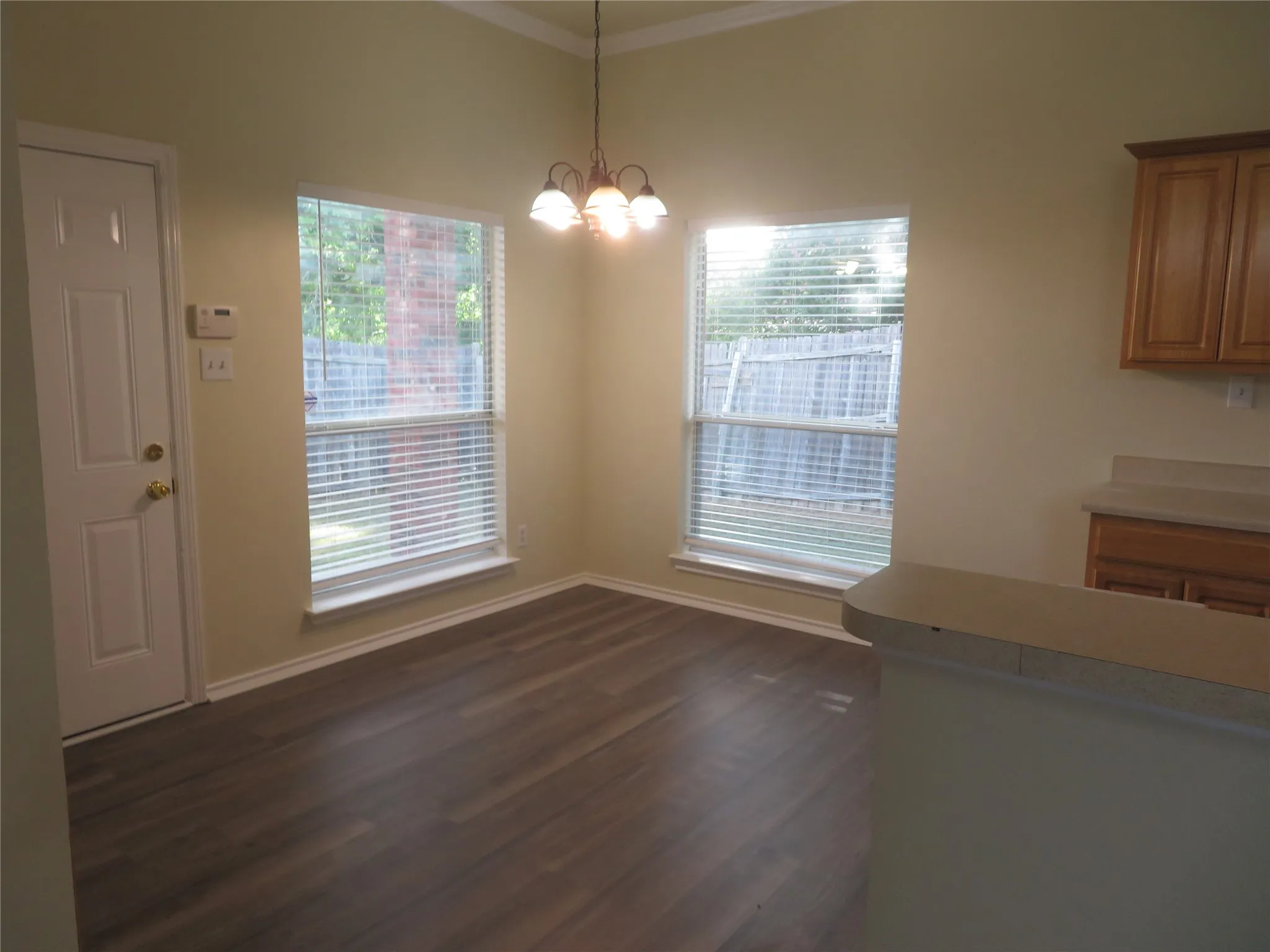 Duplex For Rent in Dallas County , 100 Roaring Springs Drive, De Soto, Texas 75115, 3 Bedroom, 2 Bathroom, 2 Garage spaces, 1,424 Sqft, built in 2003, mls#21412954, Real Estate Agent in De Soto, Homes For Rent in Dallas county, Homes For Rent in De Soto, Realtor in De Soto Texas, Real Estate Brokerage Independent Realty Texas, Luminita Cordes Realtor