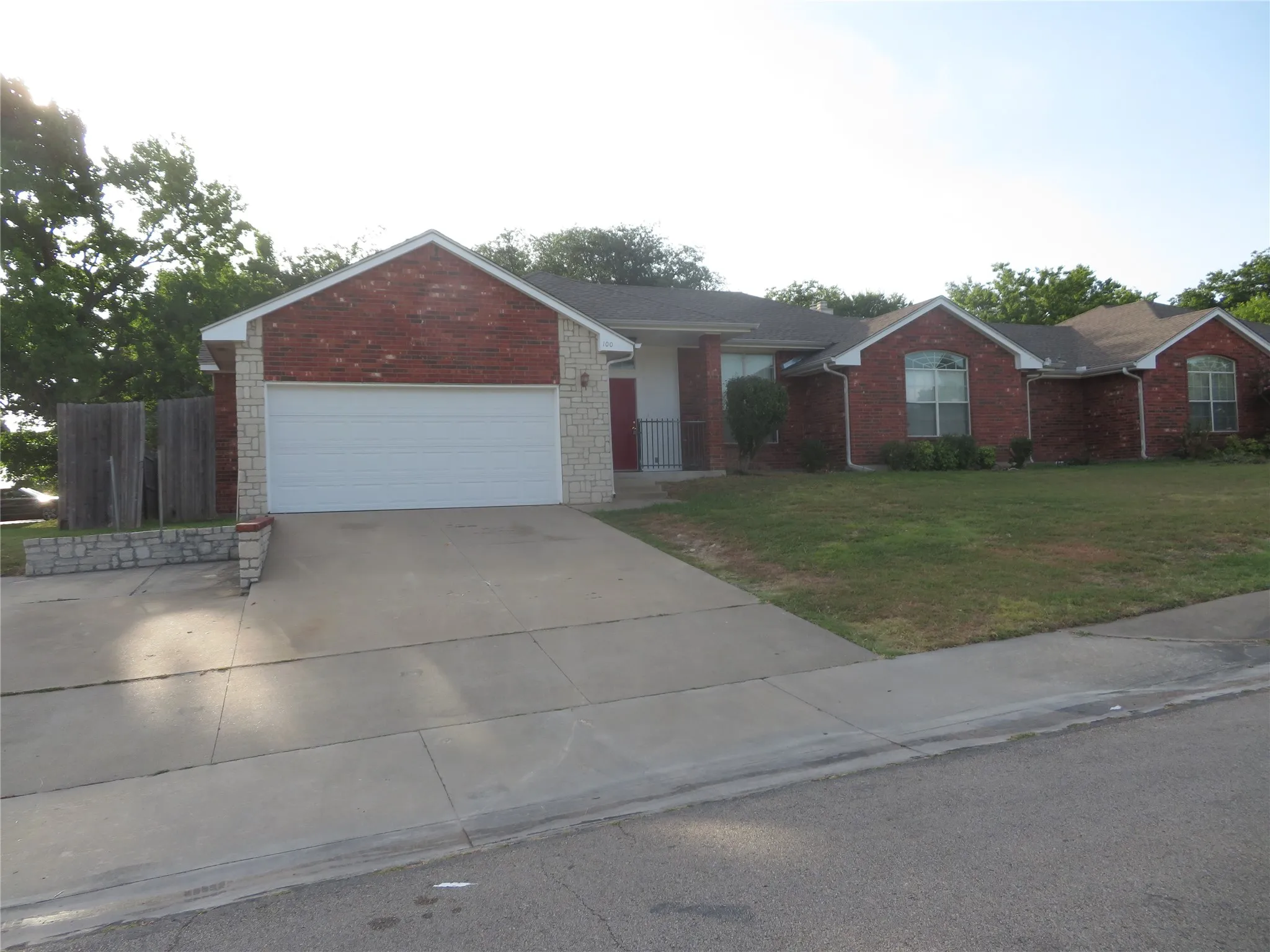 Duplex For Rent