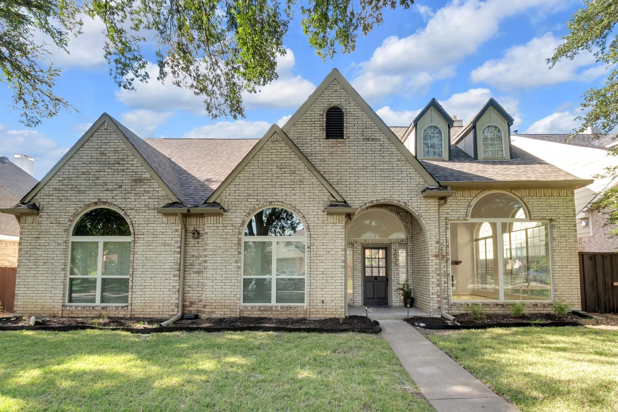 Single Family Residence For Rent in Collin County , 4637 Portrait Lane, Plano, Texas 75024, 3 Bedroom, 2 Bathroom, 2 Garage spaces, 1,778 Sqft, built in 1987, mls#21412941, Real Estate Agent in Plano, Homes For Rent in Collin county, Homes For Rent in Plano, Realtor in Plano Texas, Real Estate Brokerage Independent Realty Texas, Luminita Cordes Realtor